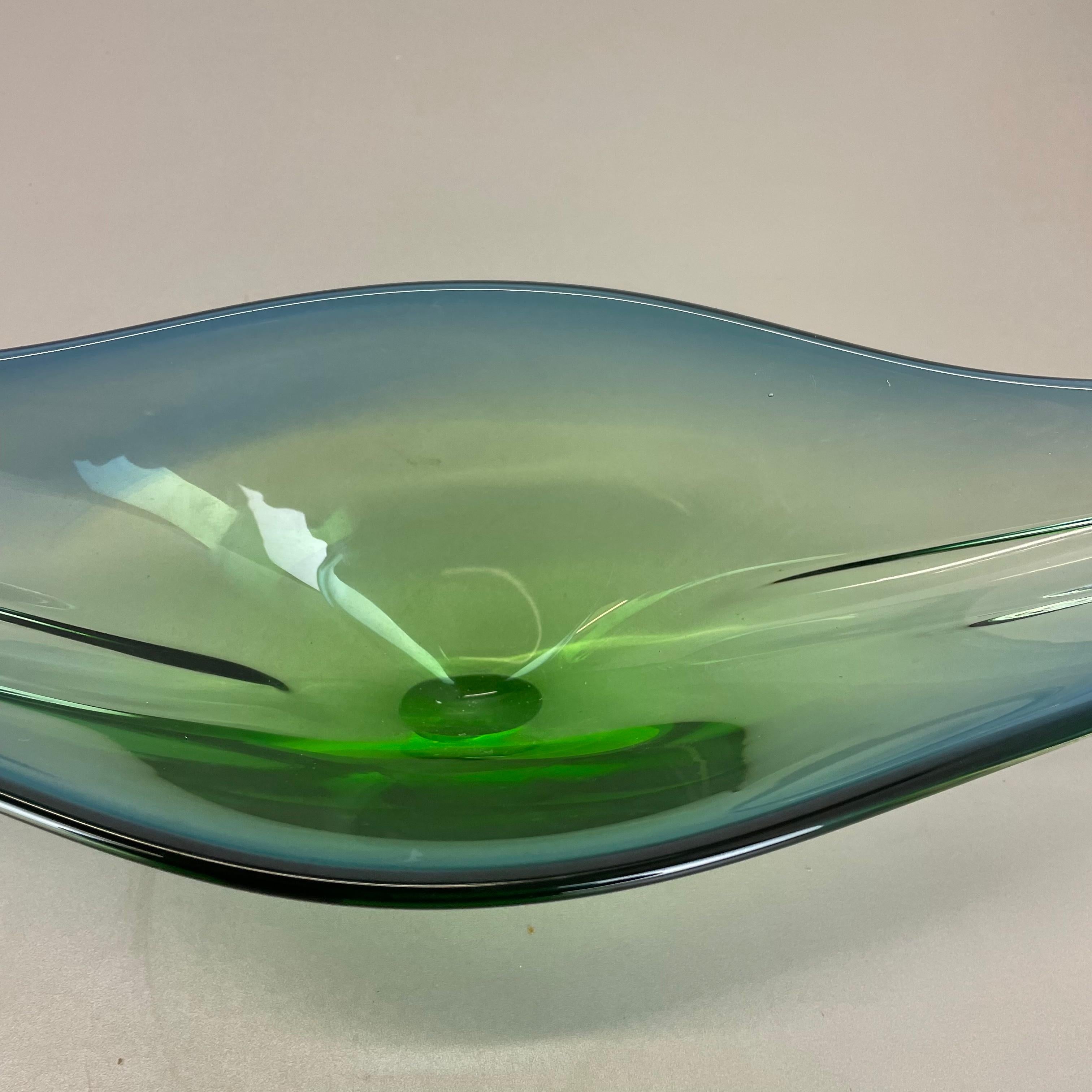 48cm Glass Bowl Shell Centerpiece by Flavio Poli Attrib., Murano, Italy, 1970s 3