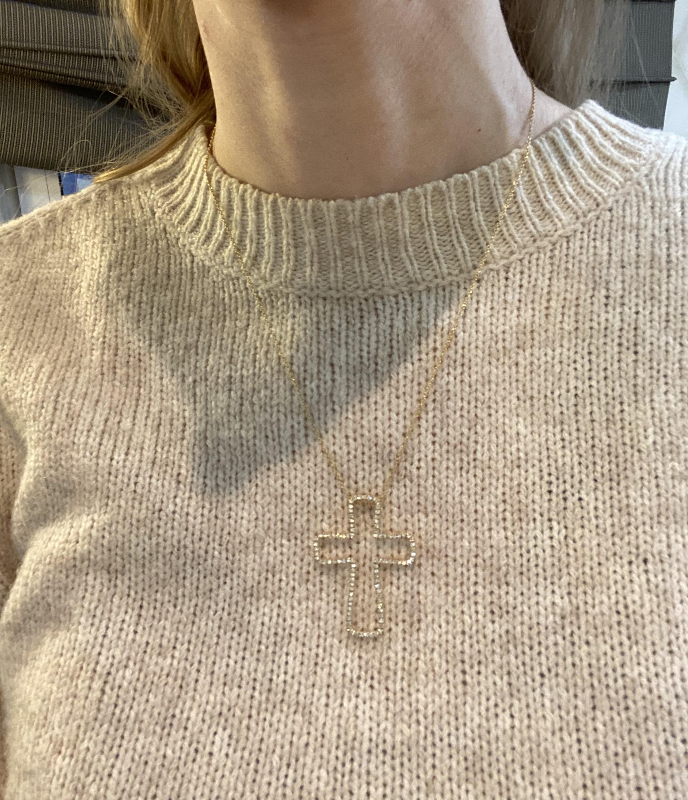 Pendentif croix en or jaune 18KT avec diamant 