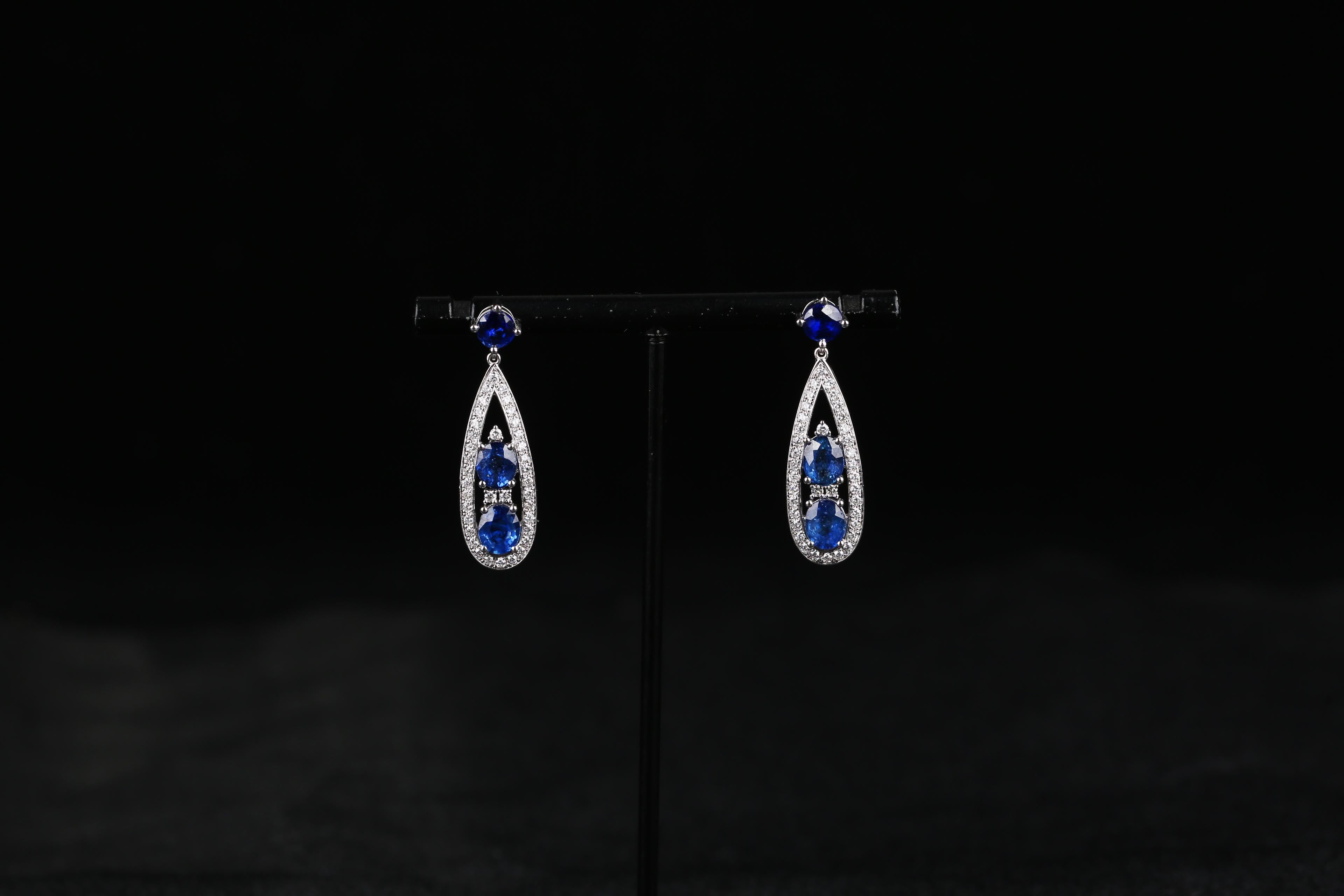Contemporary Eostre Blue Sapphire and Diamond Earring in 18K White Gold For Sale