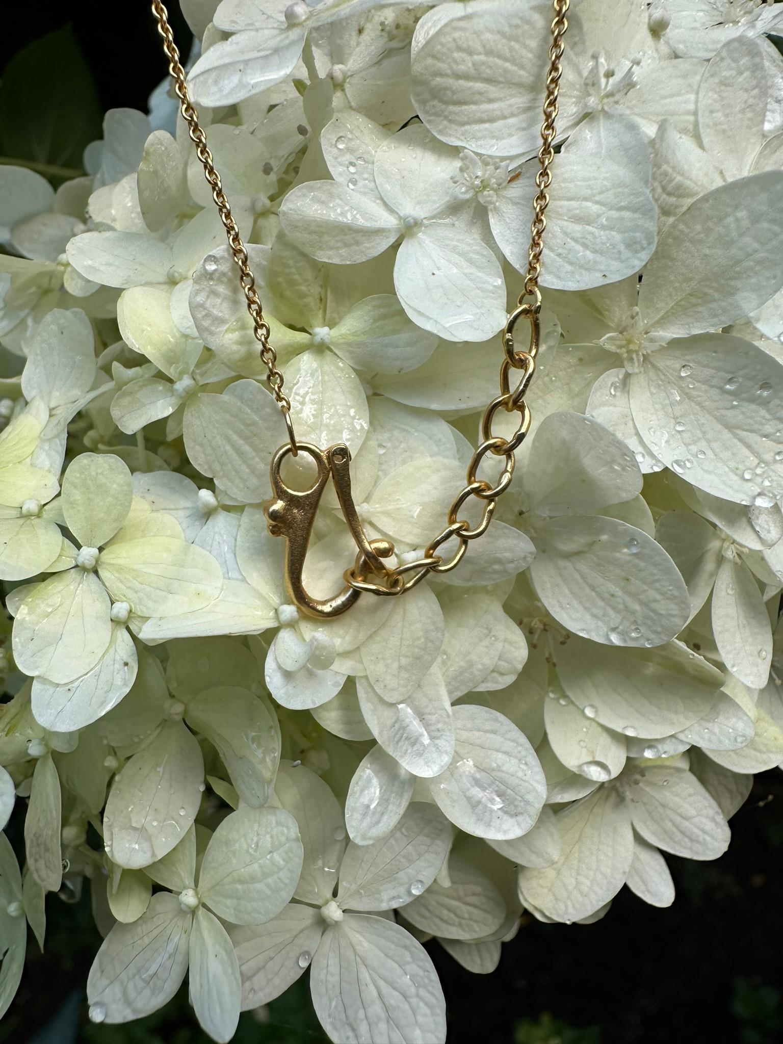 .48cts Diamonds and 18kt Gold Ace of Spades Necklace by Lauren Harper For Sale 3
