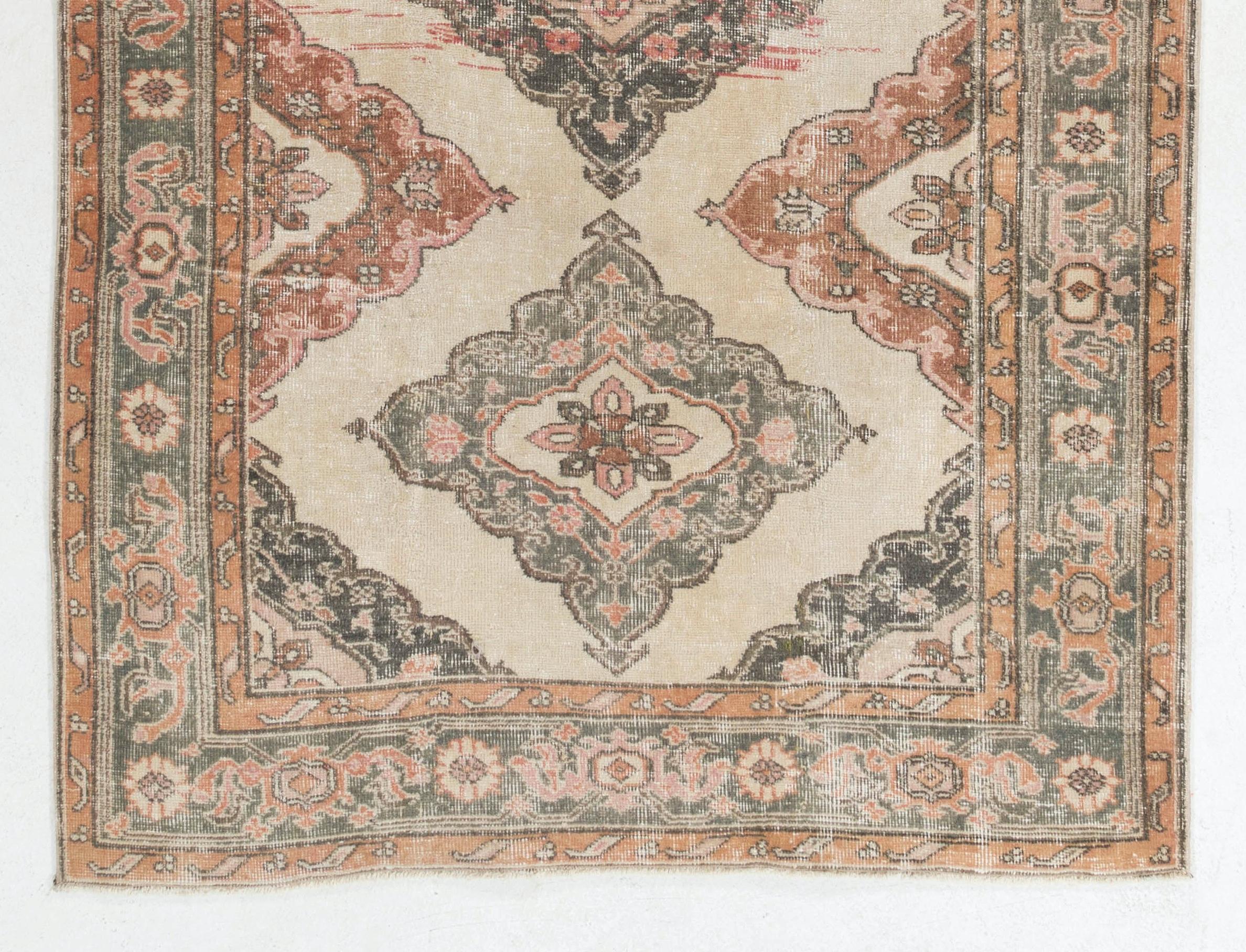 Noué à la main 4.8x11.6 Ft Vintage Oushak Wool Runner Rug. Tapis de couloir turc fait à la main en vente