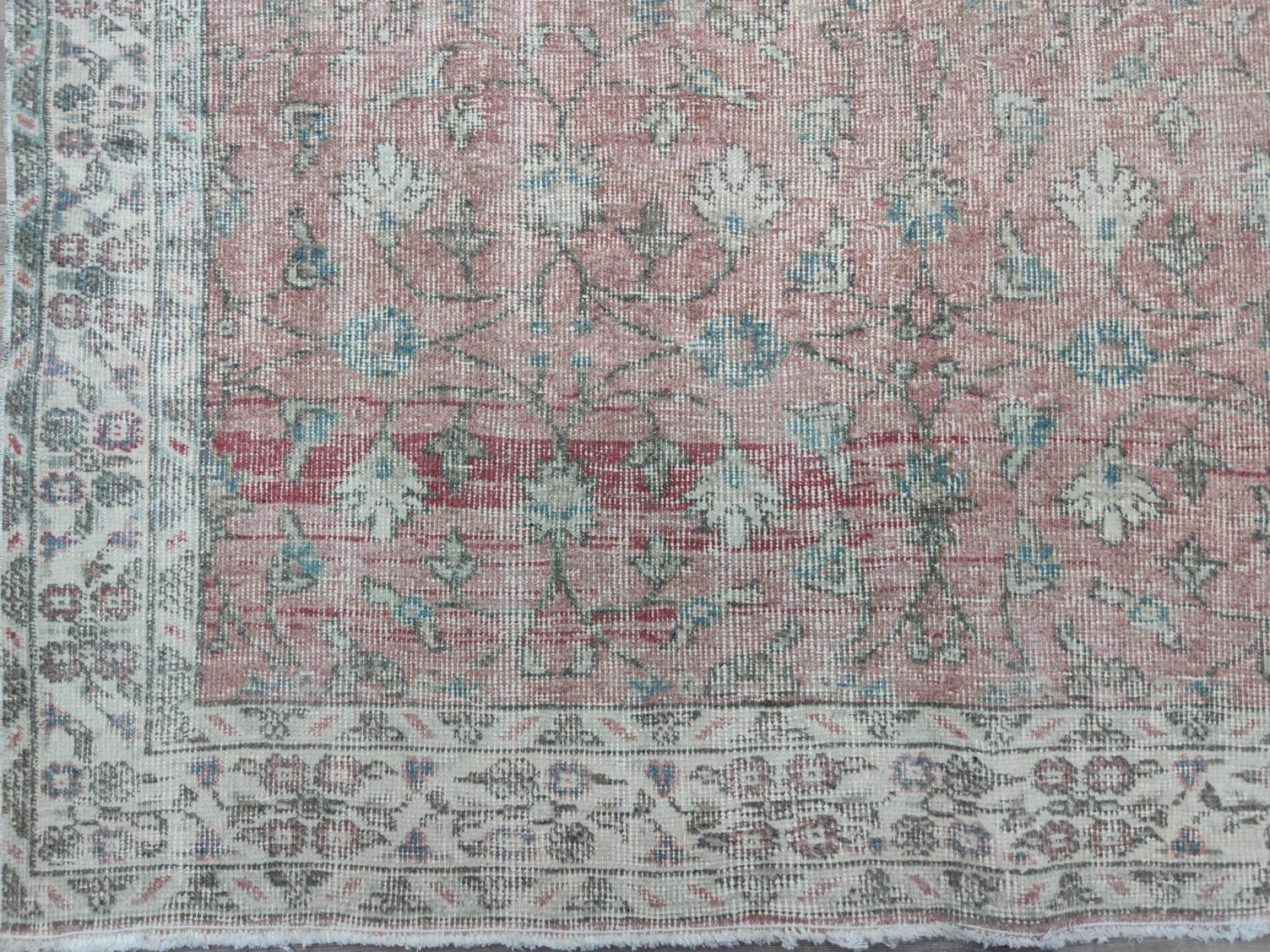 4.8x12.8 Ft Handmade Floral Patterned Vintage Turkish Runner Rug in Beige, Coral In Good Condition For Sale In Philadelphia, PA