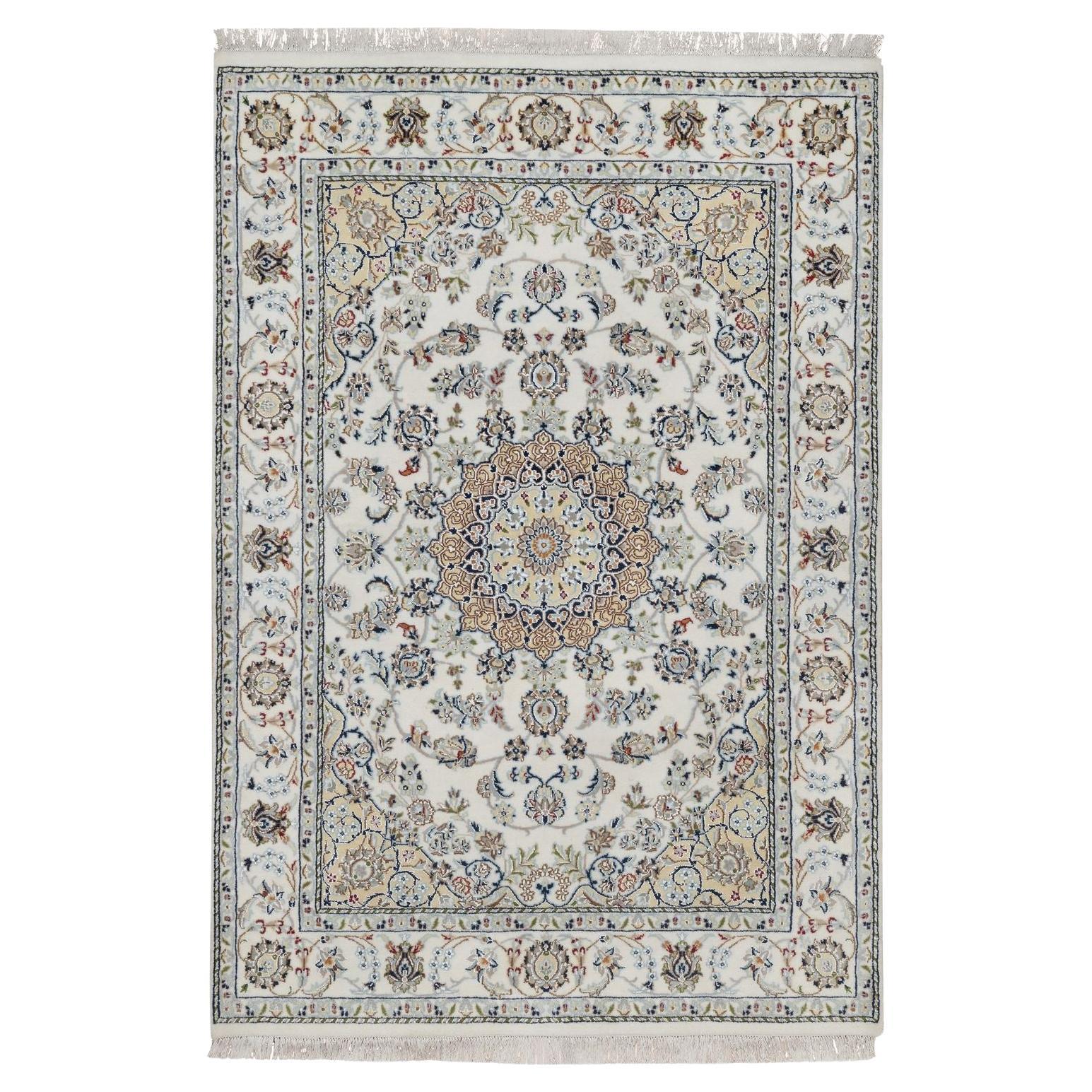 4
8"x6
10" Ivory Nain with Flower Medallion Design Hand Knotted Wool 
Silk Rug