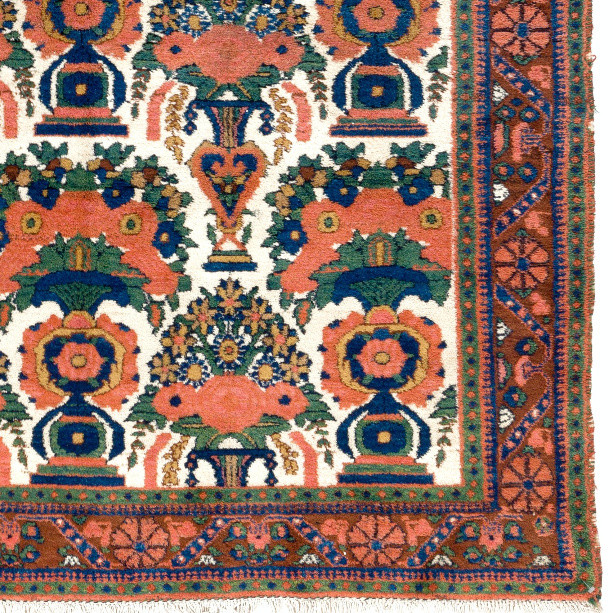 Early 20th Century 4.8x6.3 ft Antique Persian Tribal Afshar Rug, Excellent Original Condition For Sale