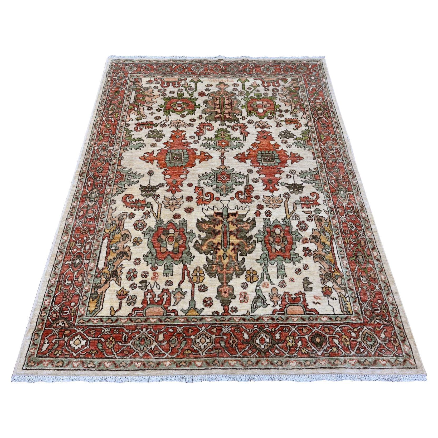 4
8"x6
3" White Peshawar with Heriz All Over Design Hand Knotted Pure Wool Rug