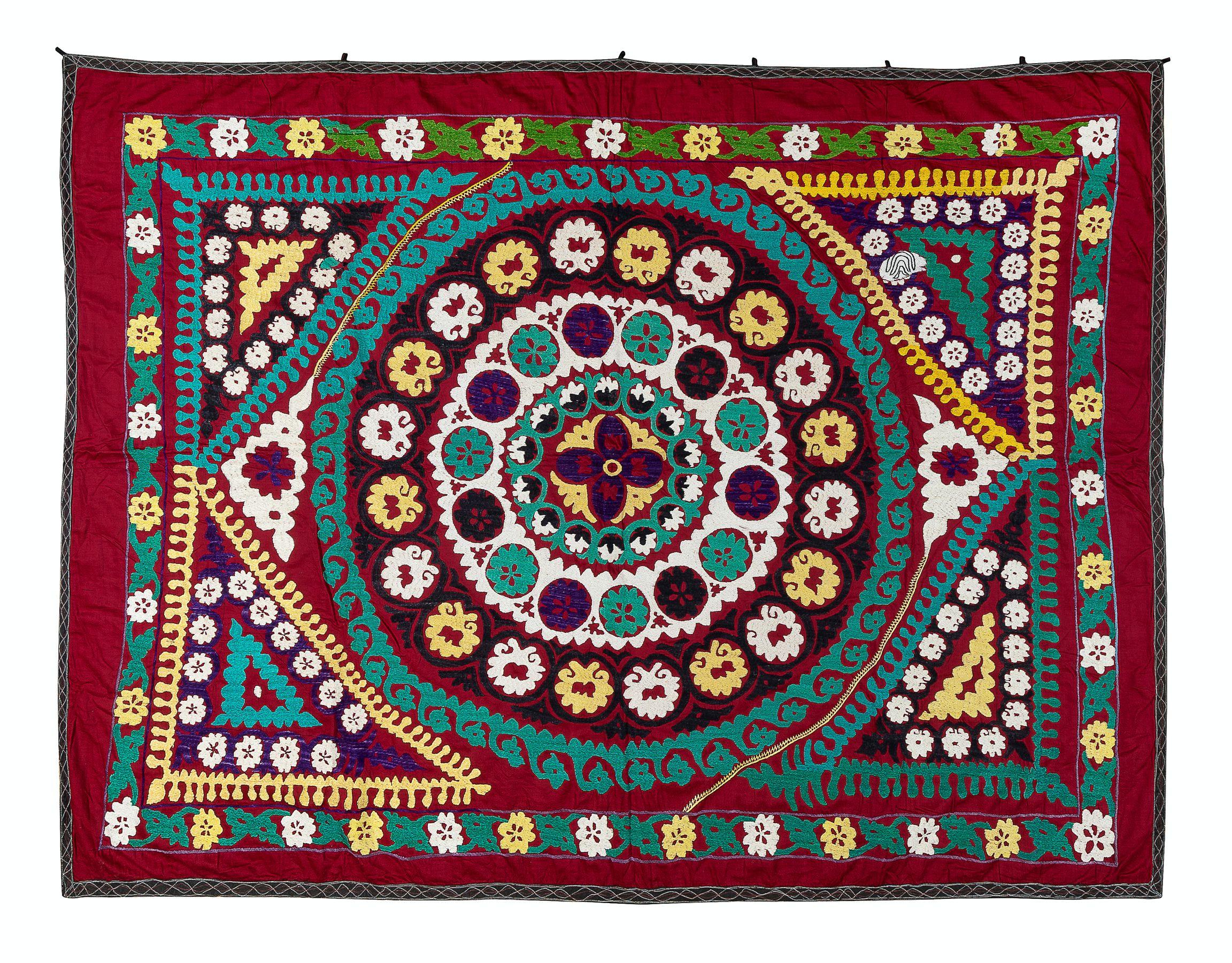 Cotton 4.8x6.4 Ft Silk Hand Embroidered Bedspread, Vintage Suzani Tapestry, Uzbek Throw For Sale