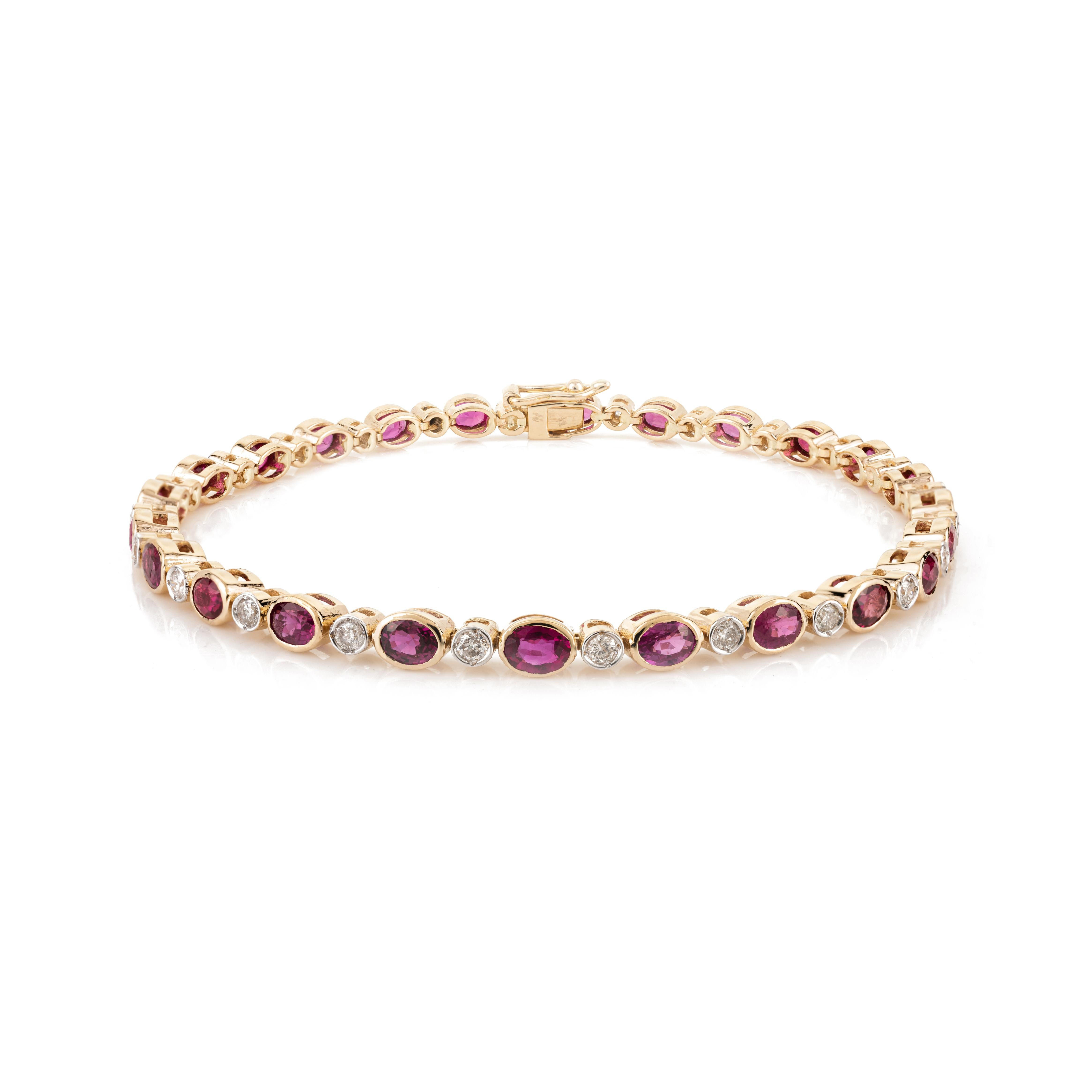 Women's 4.9 Carat Faceted Ruby Diamond Tennis Bracelet in 18k Solid Yellow Gold For Sale