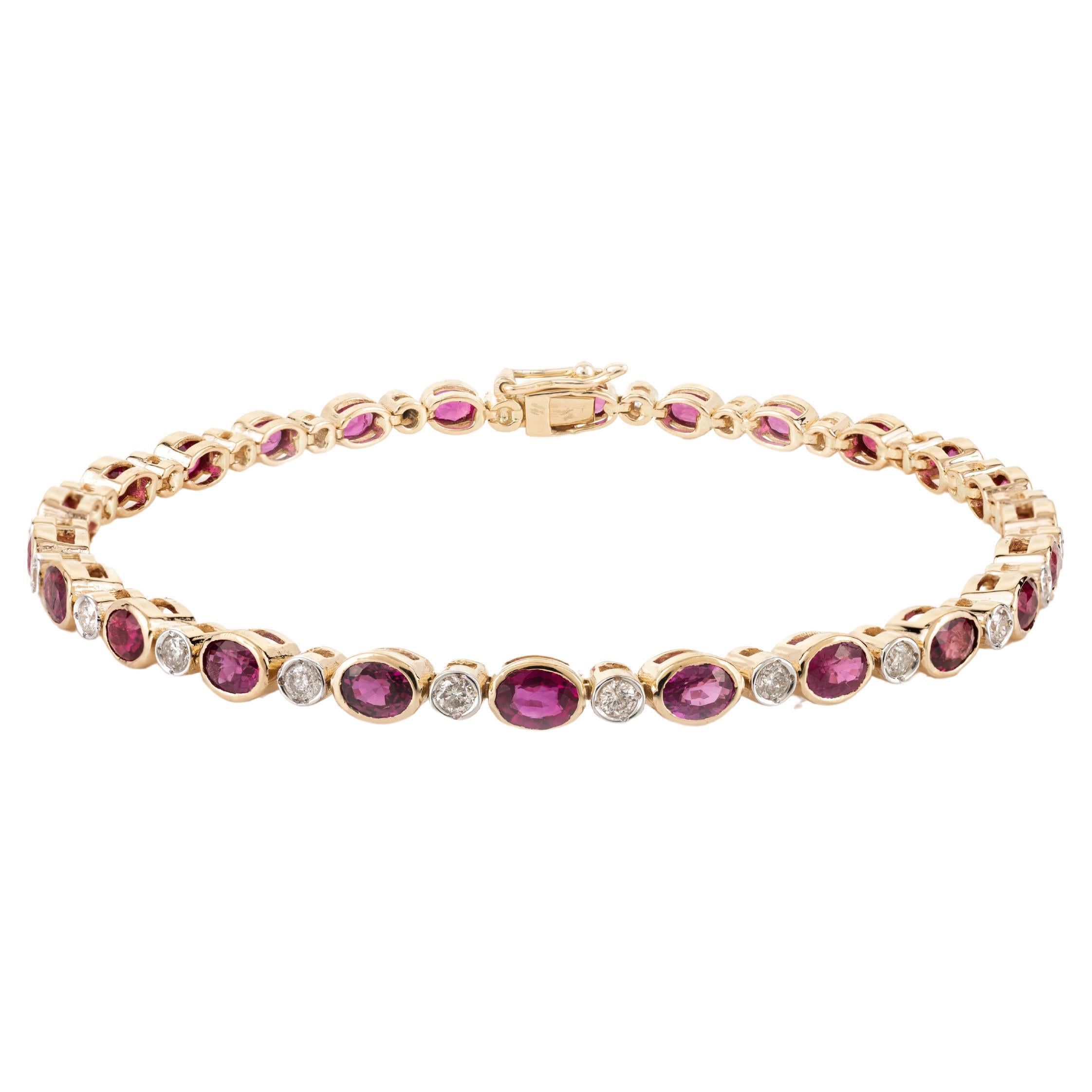 Bracciale tennis con diamanti e rubini sfaccettati da 4,9 carati in oro giallo massiccio 18 carati in vendita