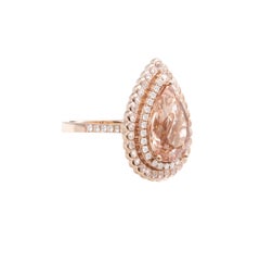 Sunita Nahata Morganit 4.90ct. Fancy Ring aus 18 Karat Roségold mit Diamant.