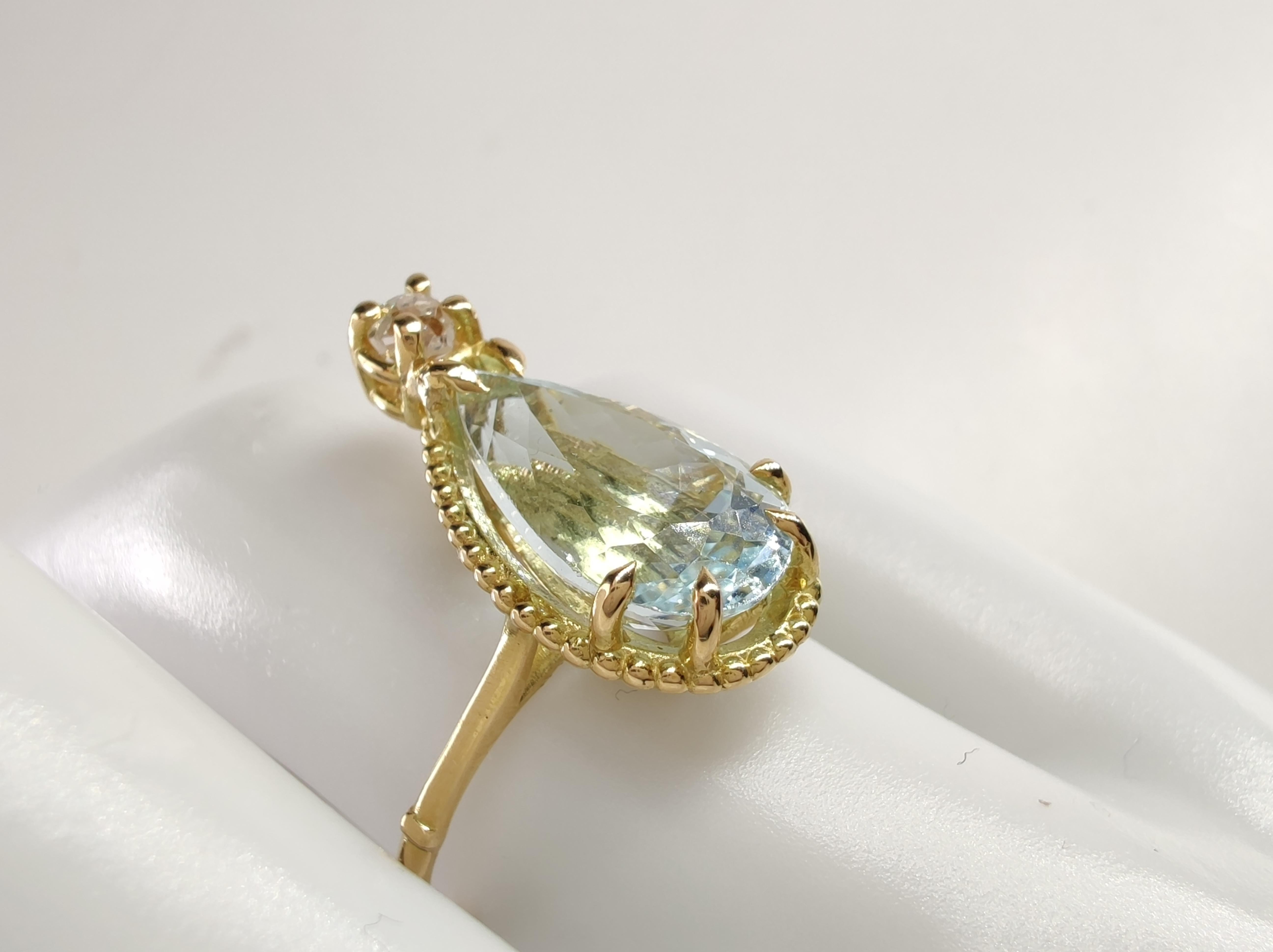 Bague en or jaune 18 carats contenant une aigue-marine naturelle de 4,9 carats et un diamant - Certifiée IGE en vente 1