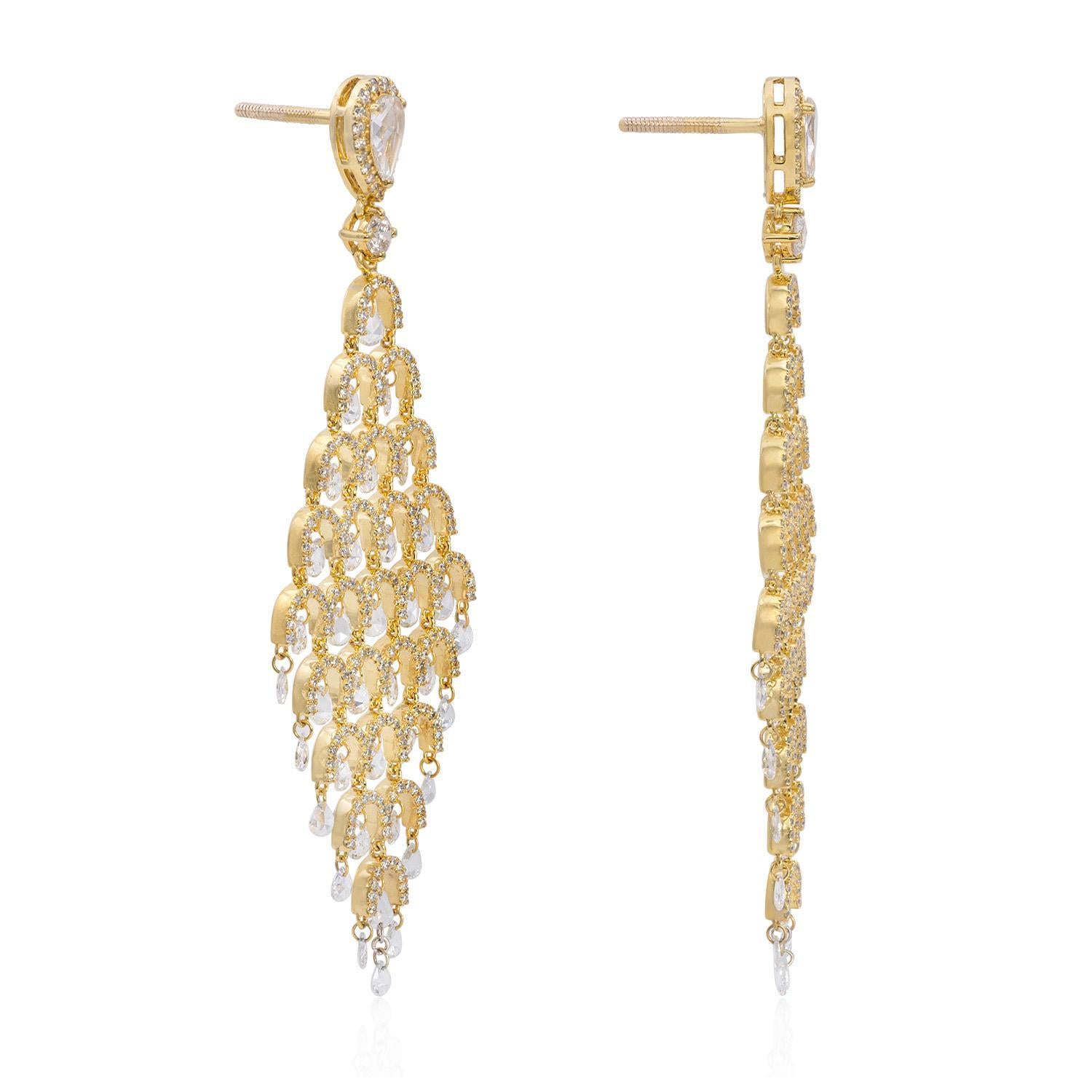 Unsere exquisiten Briolette- und Birnen-Diamantohrringe sind eine wahre Verkörperung von Eleganz und Raffinesse. Die mit äußerster Präzision und Liebe zum Detail gefertigten Ohrringe bestechen durch ihre zeitlose Schönheit und ihr modernes