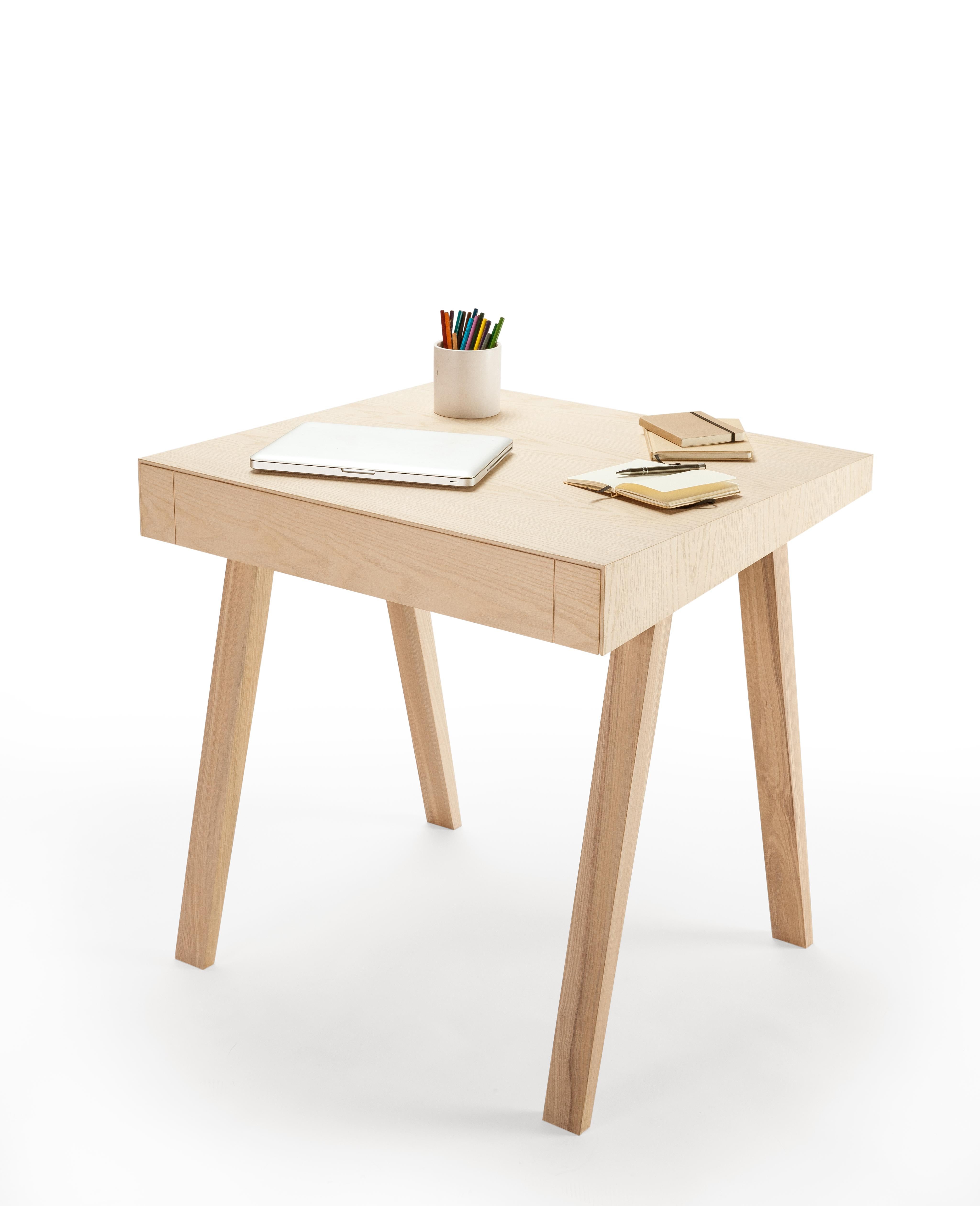 The unusual name of the desk 4.9 has a story to tell: it reflects designer’s Marius Valaitis desire to play with the concepts of perfection vs. flaw. For that it’s almost five, missing just a tiny bit. This translates in the angles of the desktop,