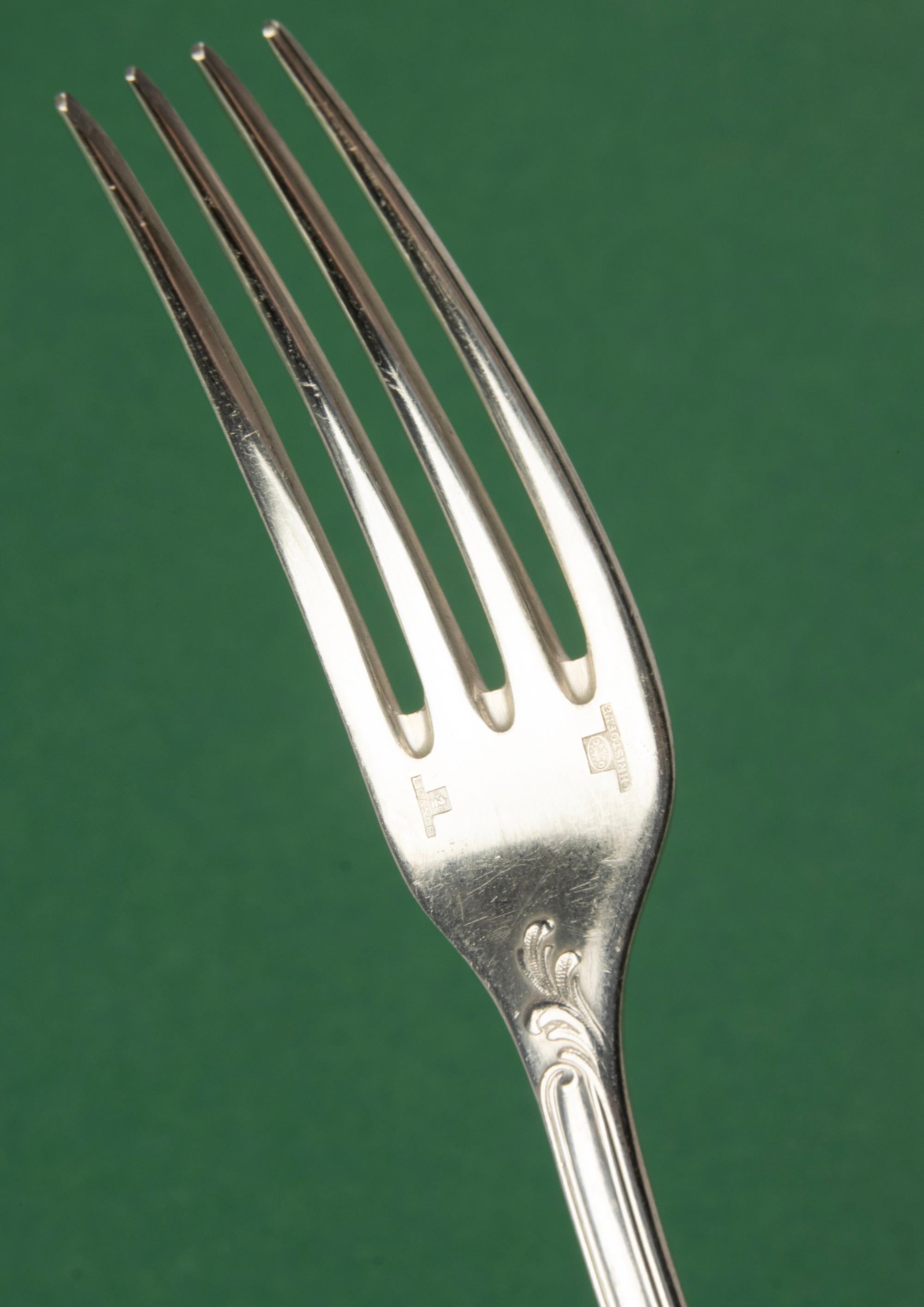 Juego de Cubiertos de 49 Piezas - Christofle - Plateados - Modelo Marly - Completo en venta 1