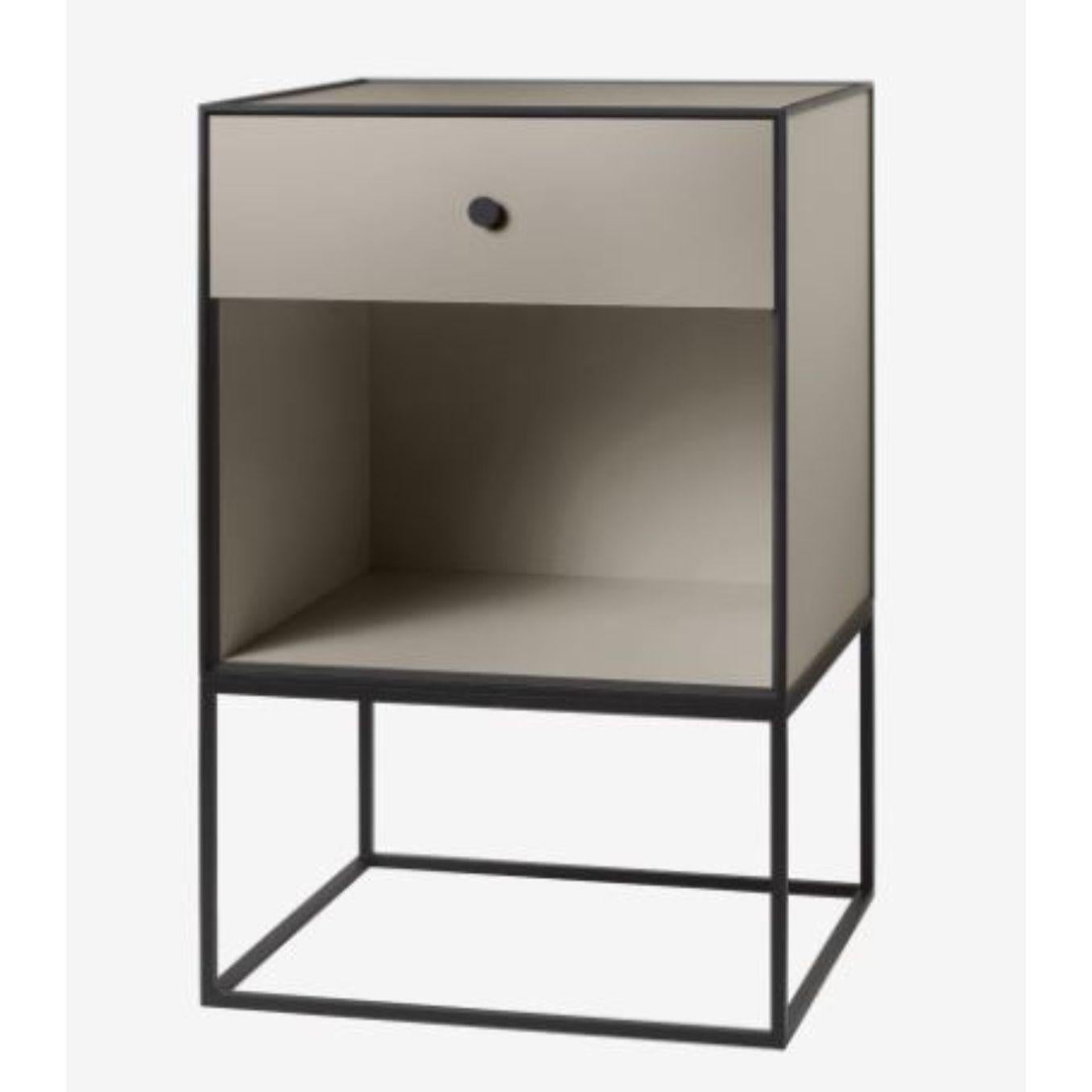 49 sand frame sideboard with 1 drawer by Lassen.
Dimensions: W 49 x D 42 x H 77 cm. 
Materials: Finér, Melamin, Melamine, Metal, Veneer
Also available in different colours and dimensions.
Weight: 15.50 Kg

By Lassen is a Danish design brand