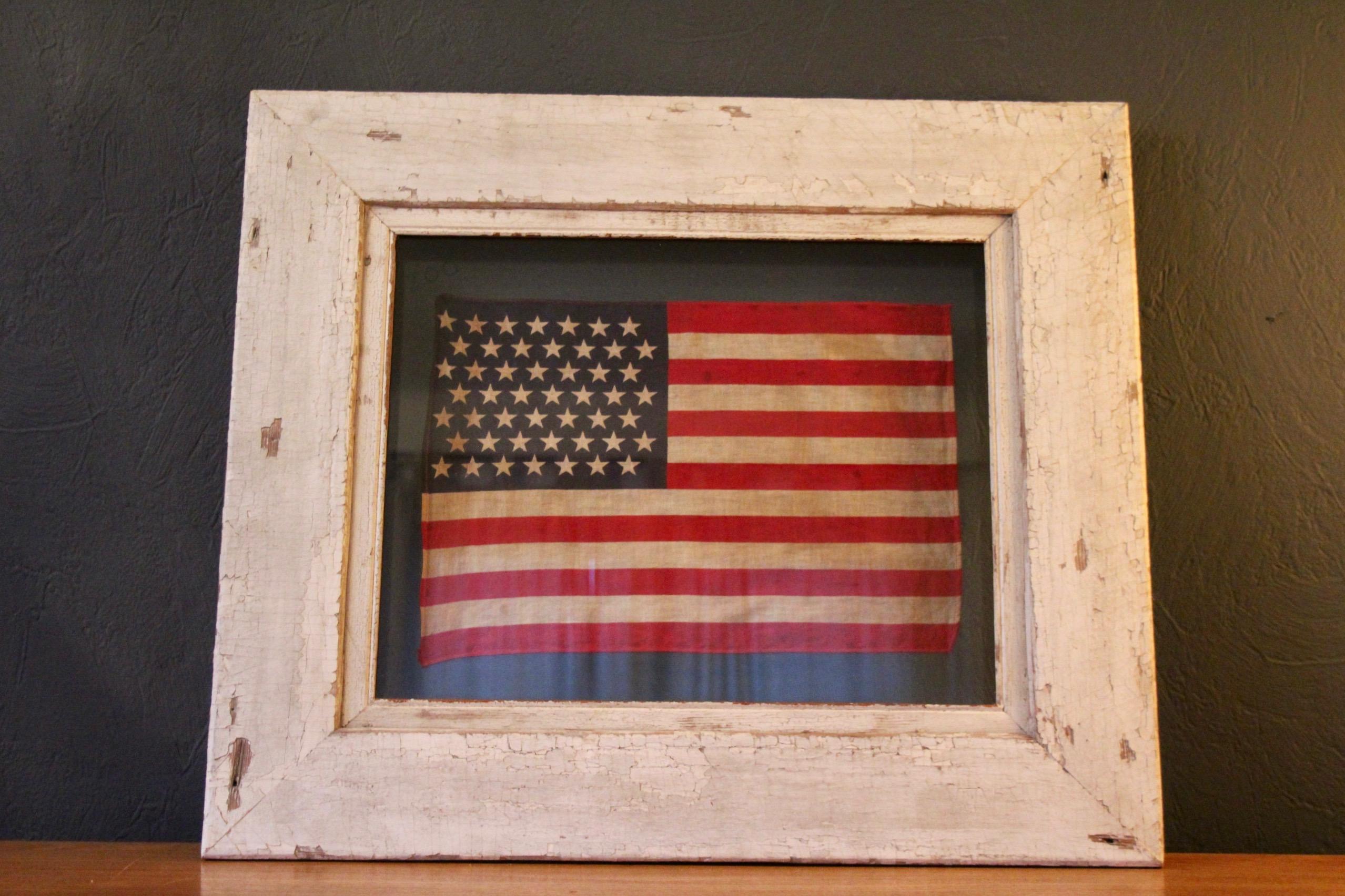 49-Star American Flag, Antique Printed on Silk, 20th Century In Good Condition In grand Lancy, CH
