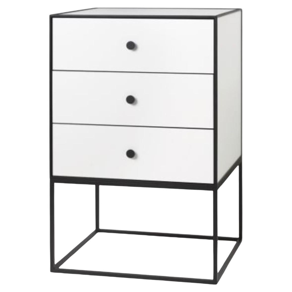 49 Credenza con cornice bianca e 3 cassetti di By Lassen