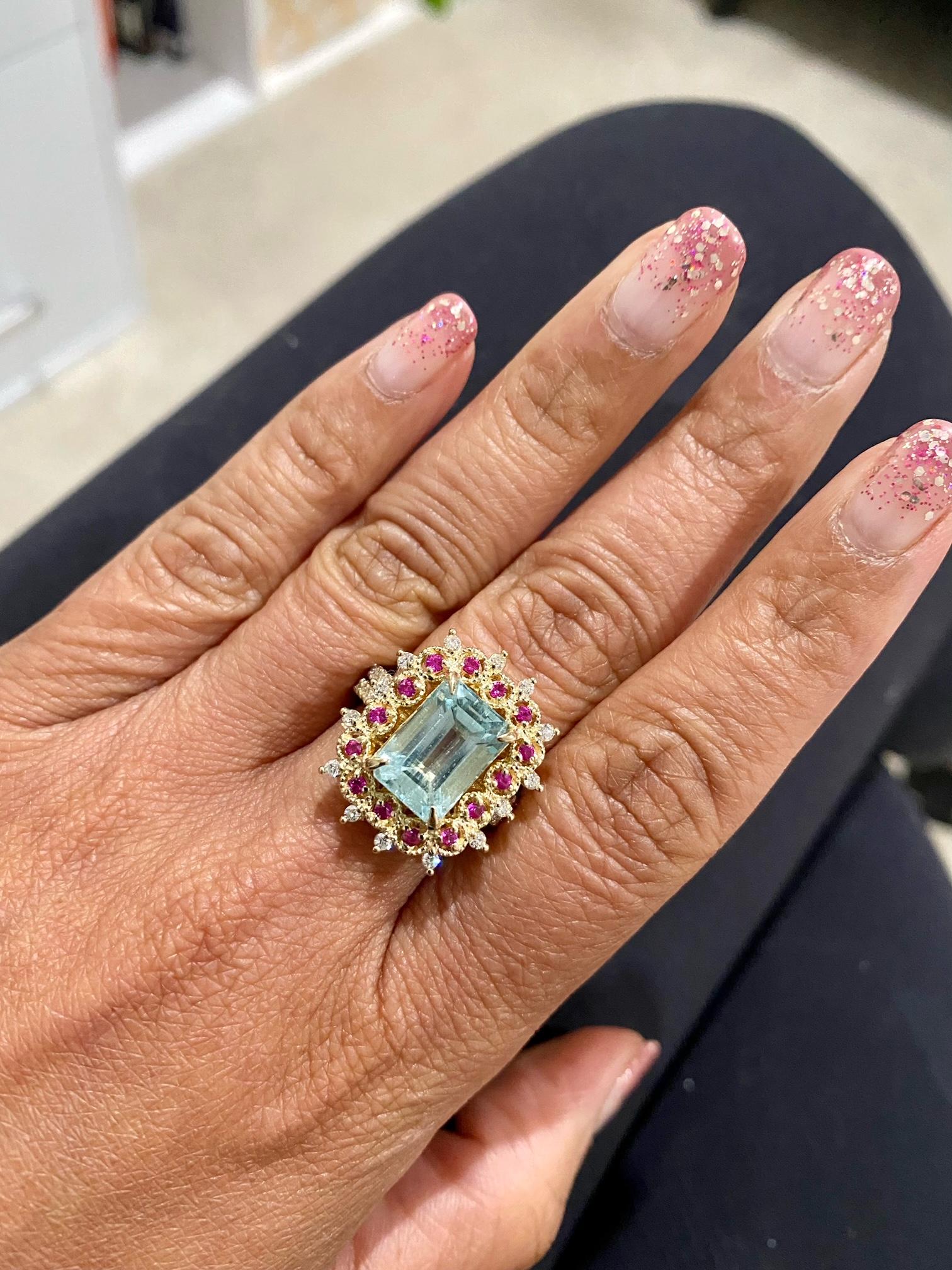 4.90 Carat Aquamarine Pink Sapphire Diamond Yellow Gold Cocktail Ring In New Condition For Sale In Los Angeles, CA