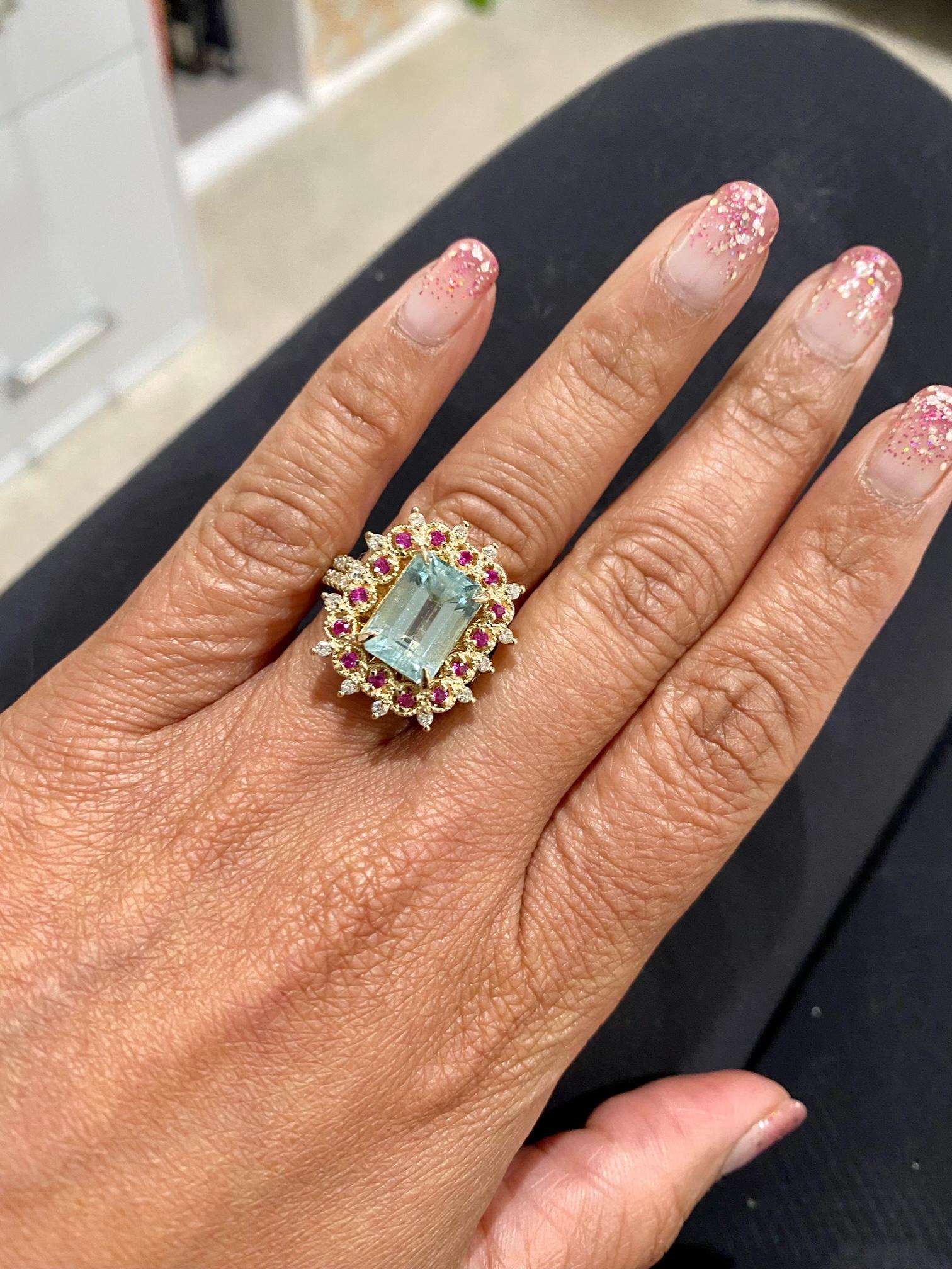 Women's 4.90 Carat Aquamarine Pink Sapphire Diamond Yellow Gold Cocktail Ring For Sale