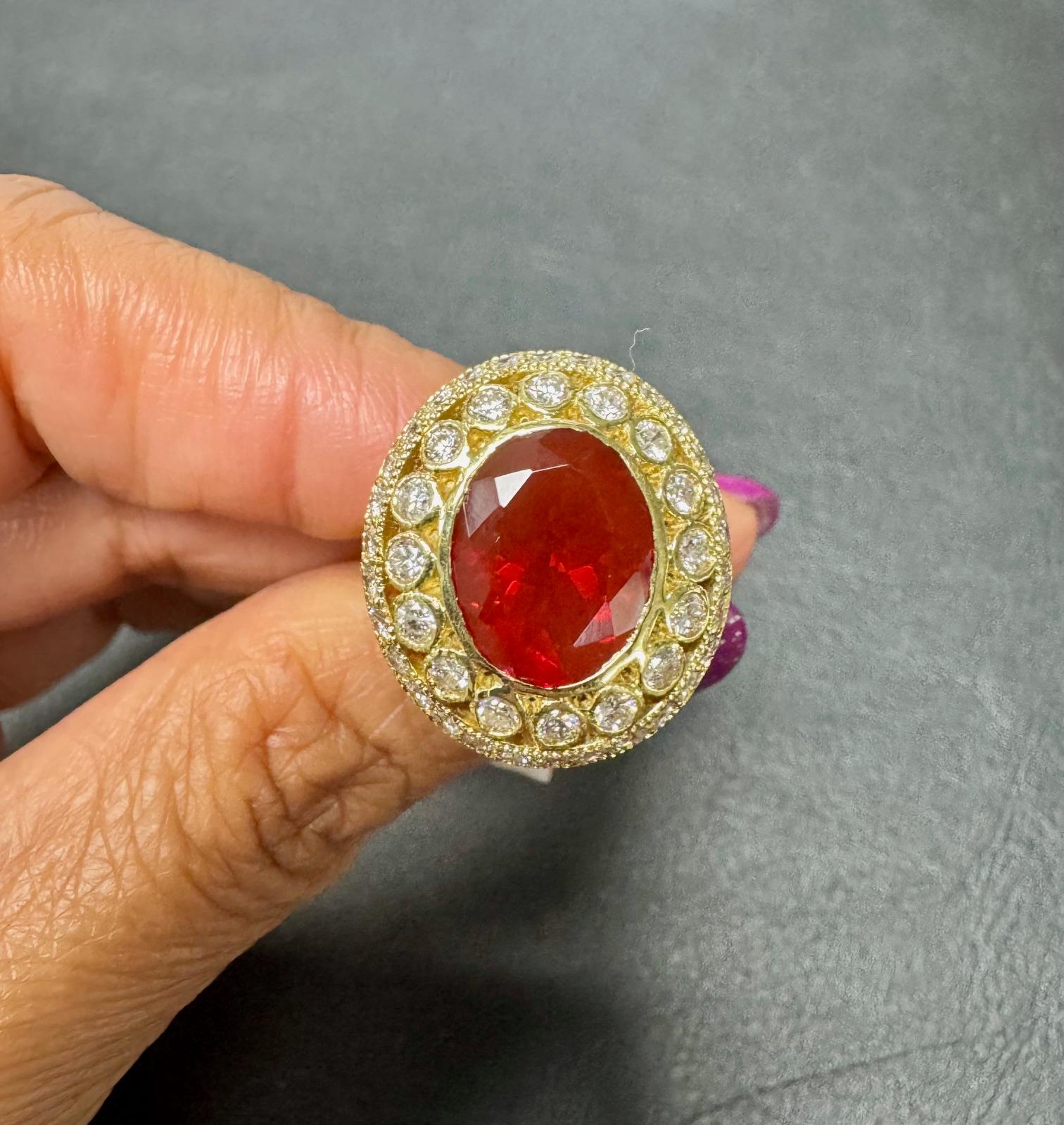 Anello Cocktail con Opale di Fuoco Messicano da 4,90 carati e diamante in oro giallo 18 carati in vendita 4