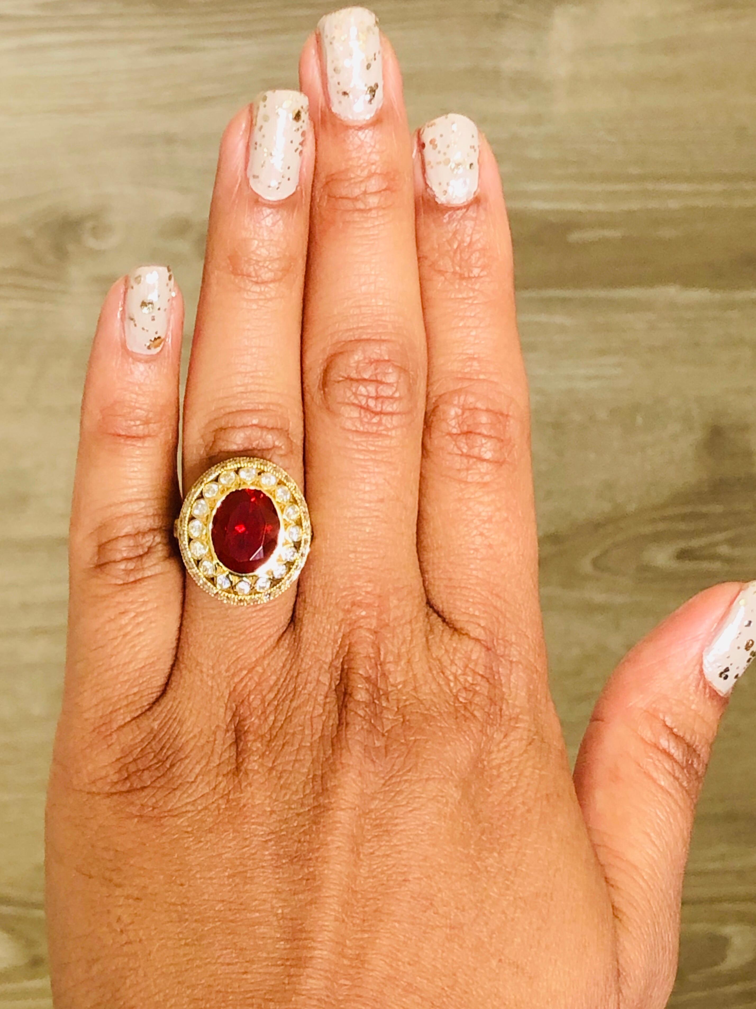 Anello Cocktail con Opale di Fuoco Messicano da 4,90 carati e diamante in oro giallo 18 carati In condizioni Nuovo in vendita a Los Angeles, CA