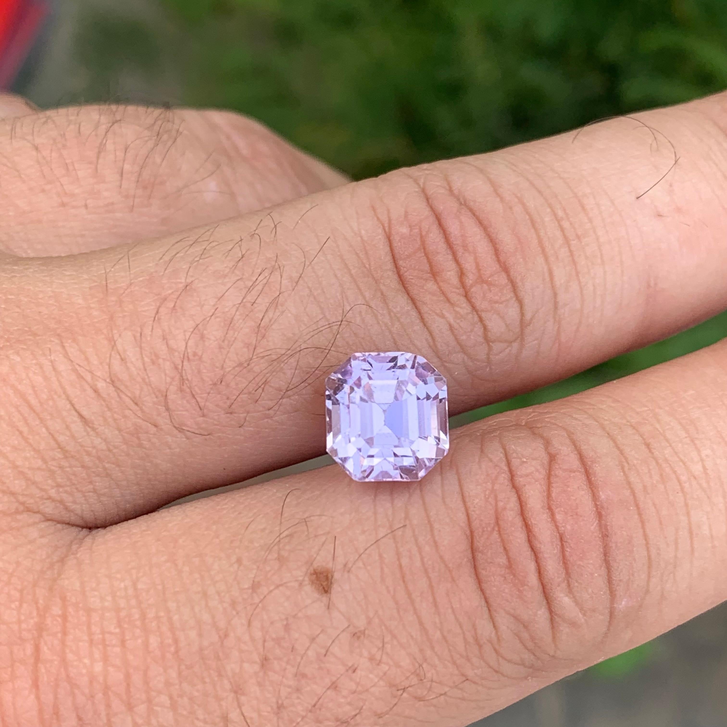 4.90 Carat Natural Loose Kunzite Octagon Shape Gemstone For Sale 3