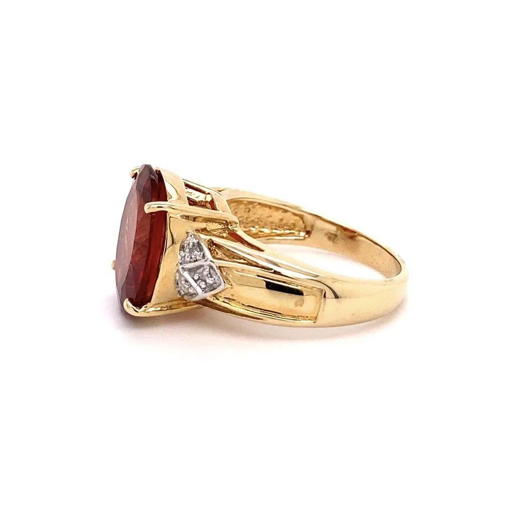 4,90 Karat Ovaler roter Andesine Feldspar und Diamant Gold Statement-Cocktailring im Zustand „Hervorragend“ im Angebot in Montreal, QC