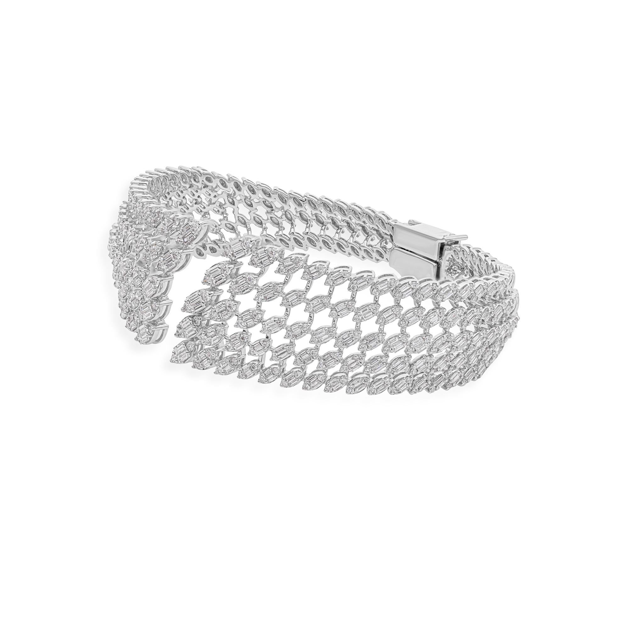 4.90 Carat SI/HI Diamond Statement Cuff Bangle Wedding Bracelet 14k White Gold en vente 1
