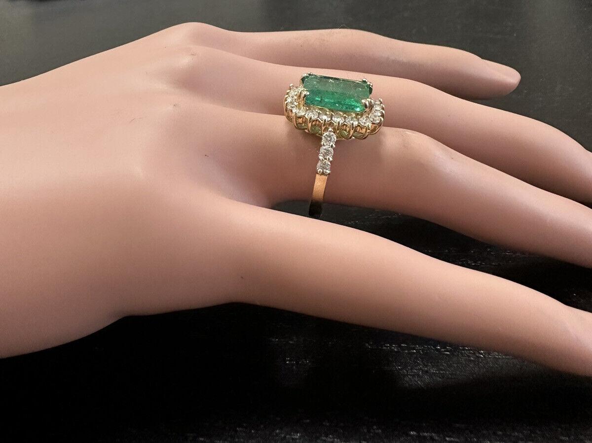 4.90 Carats Natural Emerald and Diamond 14K Solid Yellow Gold Ring For Sale 1