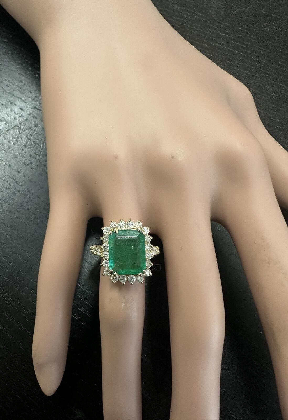 4.90 Carats Natural Emerald and Diamond 14K Solid Yellow Gold Ring For Sale 2
