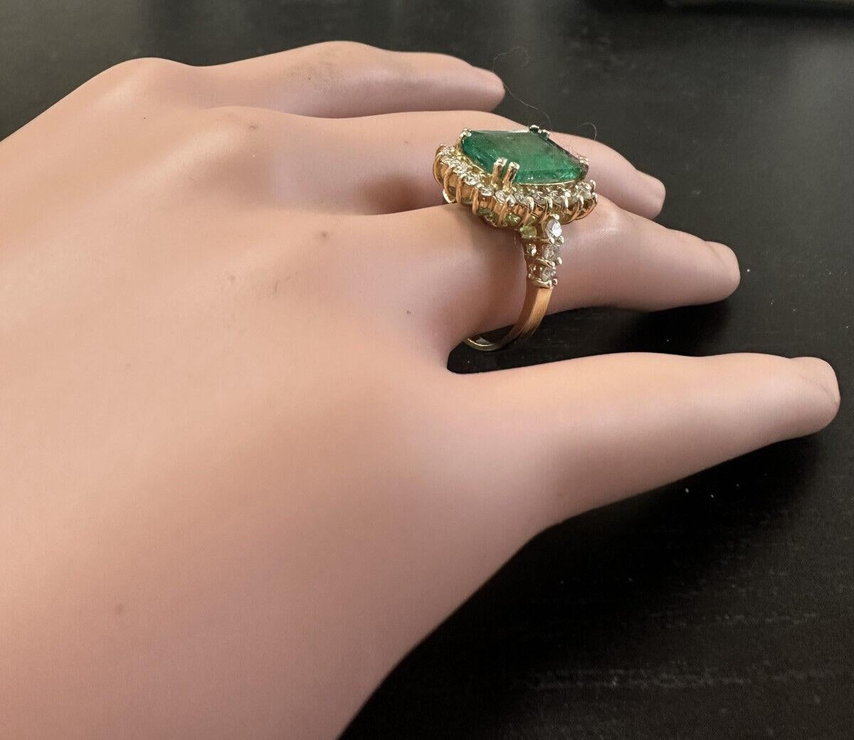 4.90 Carats Natural Emerald and Diamond 14K Solid Yellow Gold Ring For Sale 4