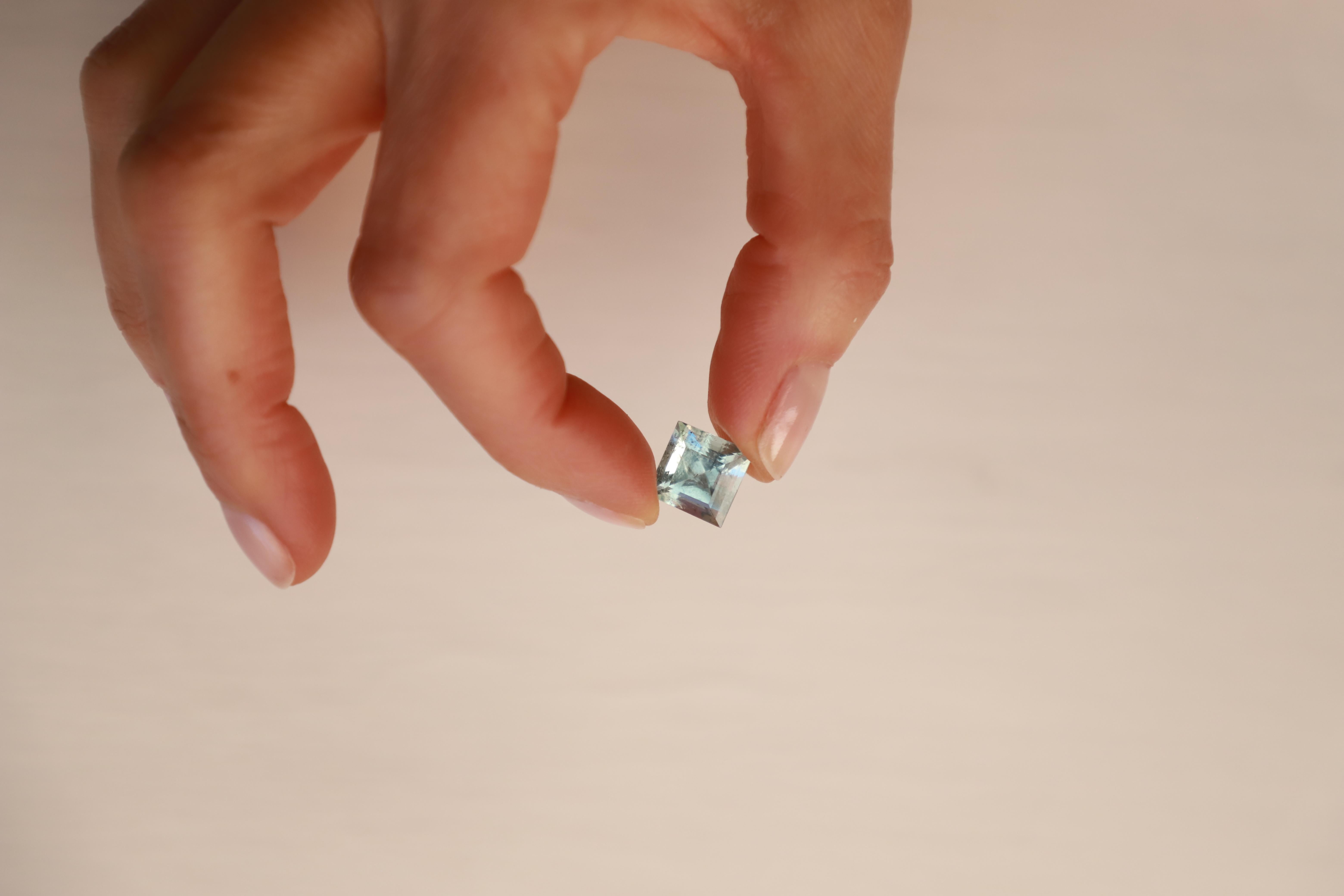 5 Karat Aquamarin im Quadratschliff 0,27 Karat weiße Diamanten 18k Gold Ring im Angebot 5