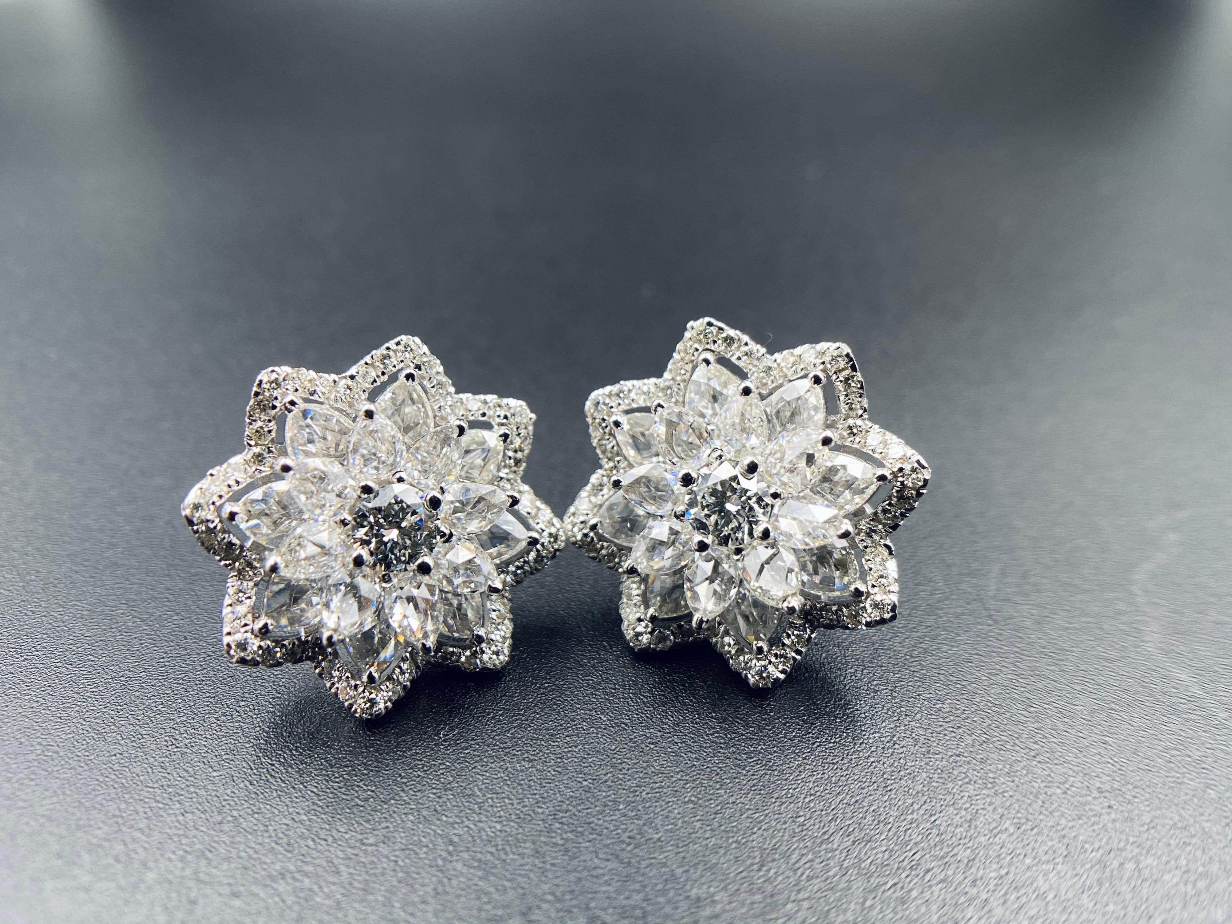 4.91 Carat G VS1 Floral Rose Cut and Round Brilliant Cut Diamond Earring In New Condition In New York, NY