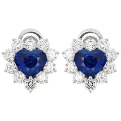 Ohrringe mit 4,91 Karat herzförmigem Saphir und Diamant