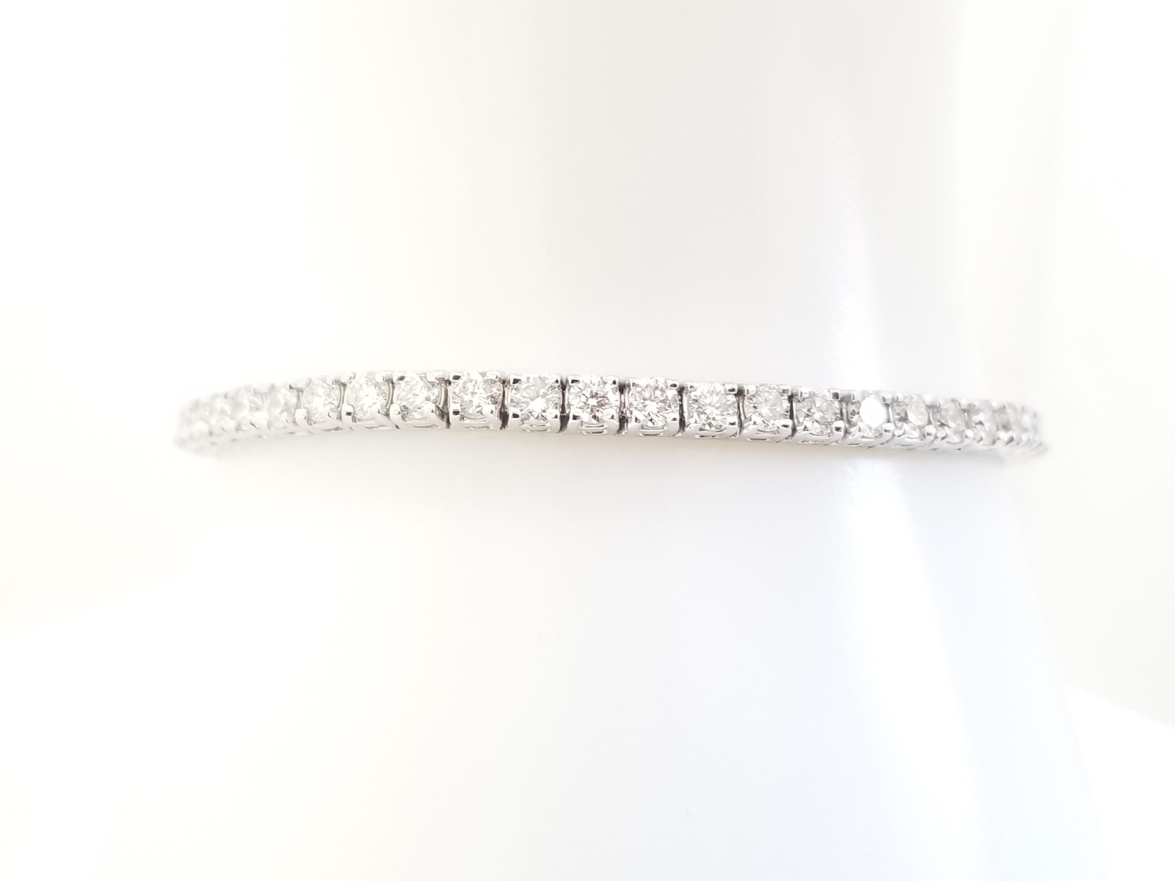 4.90 Carat Round Brilliant Natural Diamond Tennis Bracelet 18 Karat White Gold In New Condition In Great Neck, NY