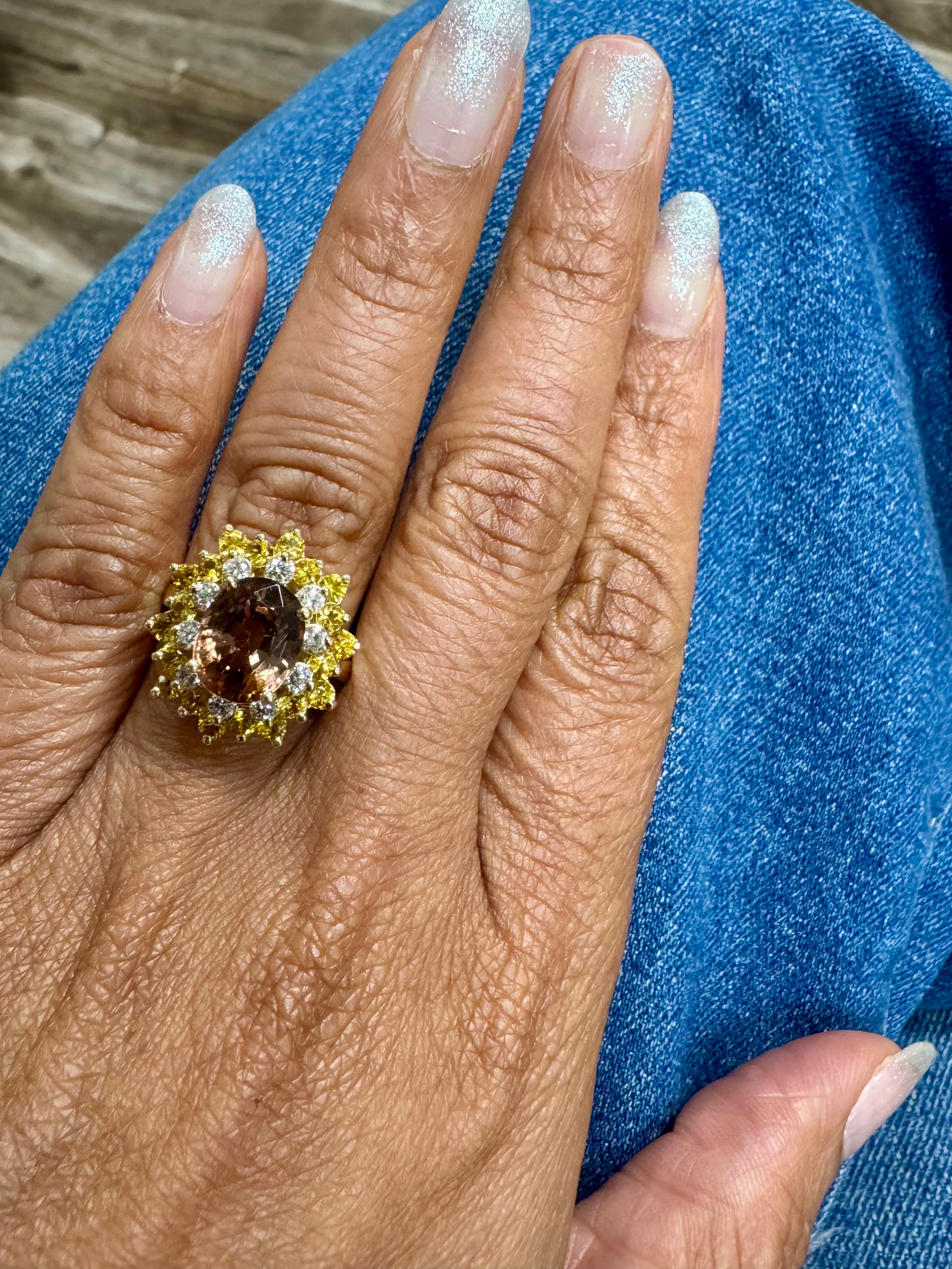 Anello cocktail in oro giallo con tormalina e diamanti da 4,91 carati in vendita 5