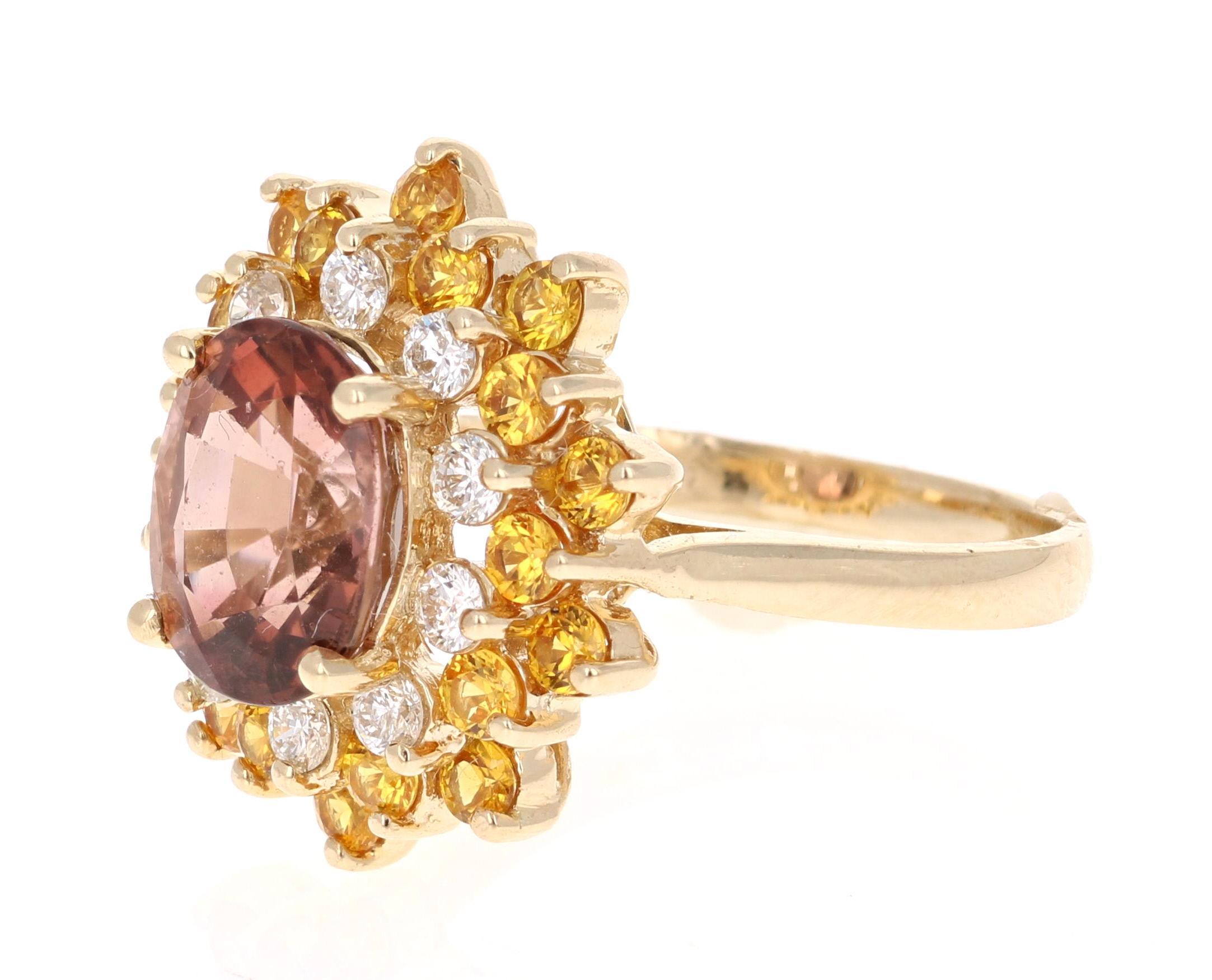Contemporaneo Anello cocktail in oro giallo con tormalina e diamanti da 4,91 carati in vendita