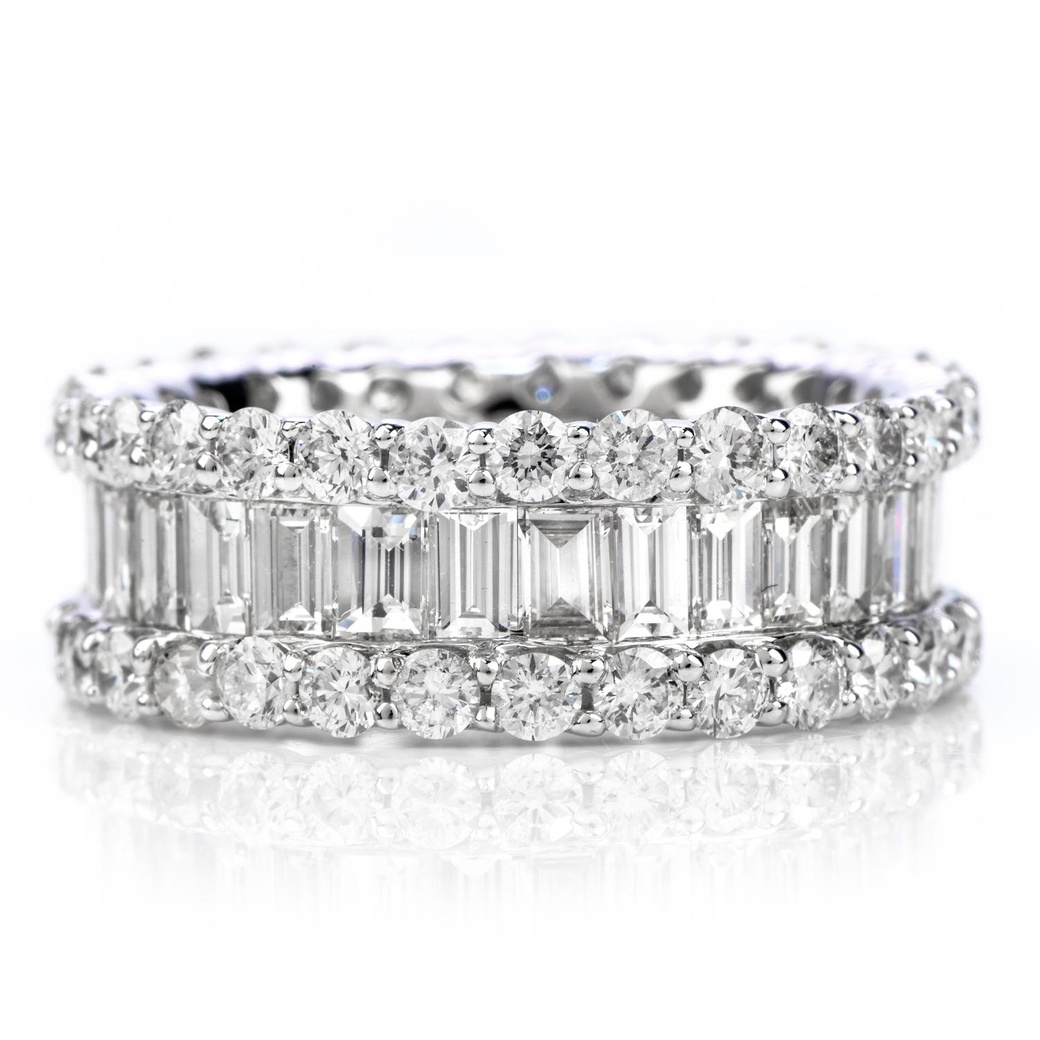 Erleben Sie das Funkeln und Glitzern dieses eleganten klassischen Bandrings.

Das Ewigkeitsdesign dieses 7 mm breiten Rings ist aus 14 Karat Weißgold gefertigt, und sein geringes Gewicht von 5,7 Gramm ist perfekt für den Alltag.

Präsentiert eine
