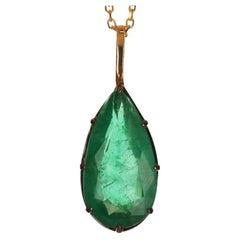 Ciondolo solitario in stile georgiano con taglio smeraldo e pera 4,91ct