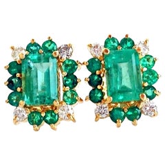 4.92 Carat Colombian Emerald Diamond Stud Earrings 100% Natural 18 Karat