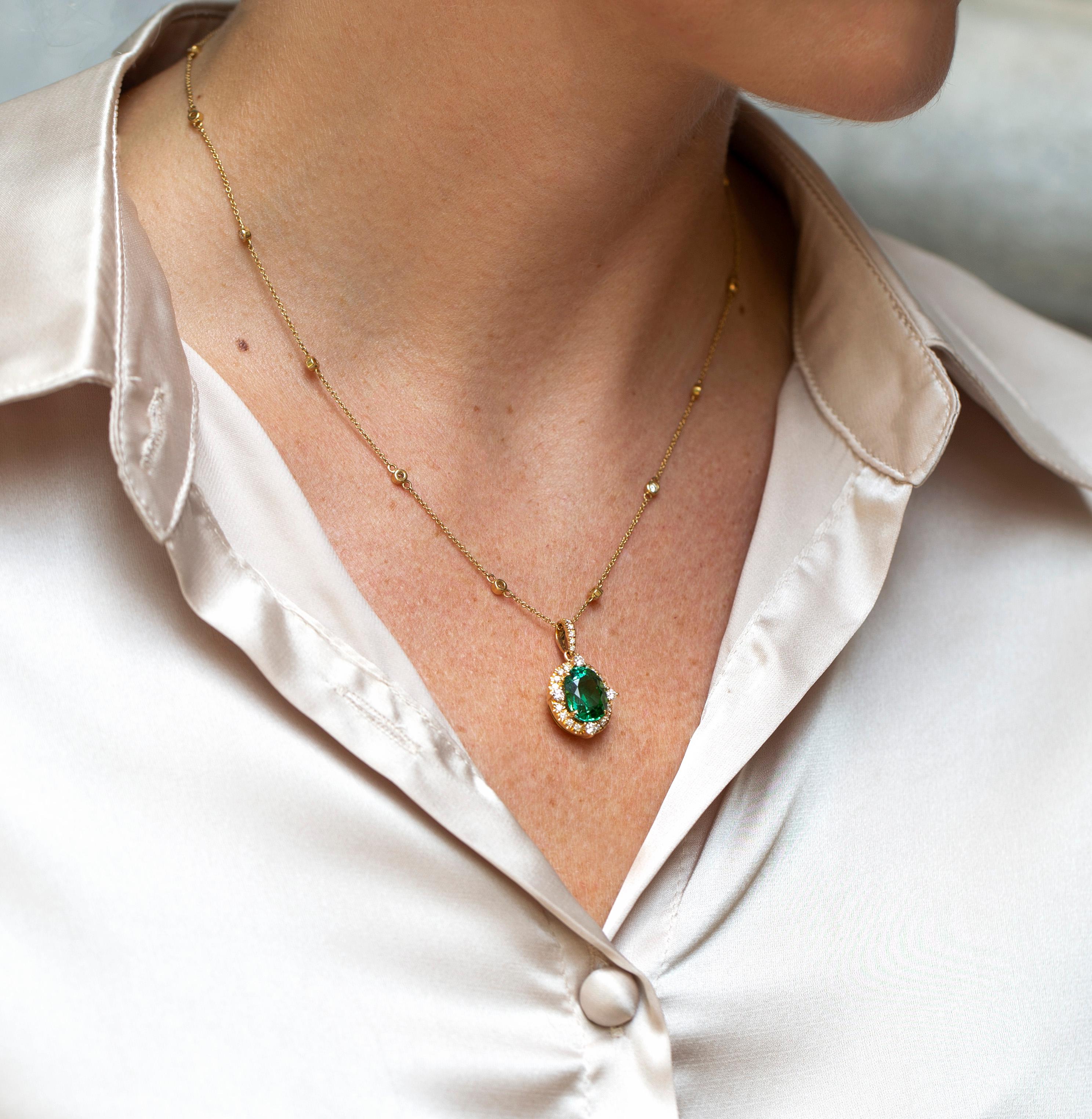 Women's 4.92 Carat Oval Cut Green Tourmaline and Diamond Pendant Necklace For Sale