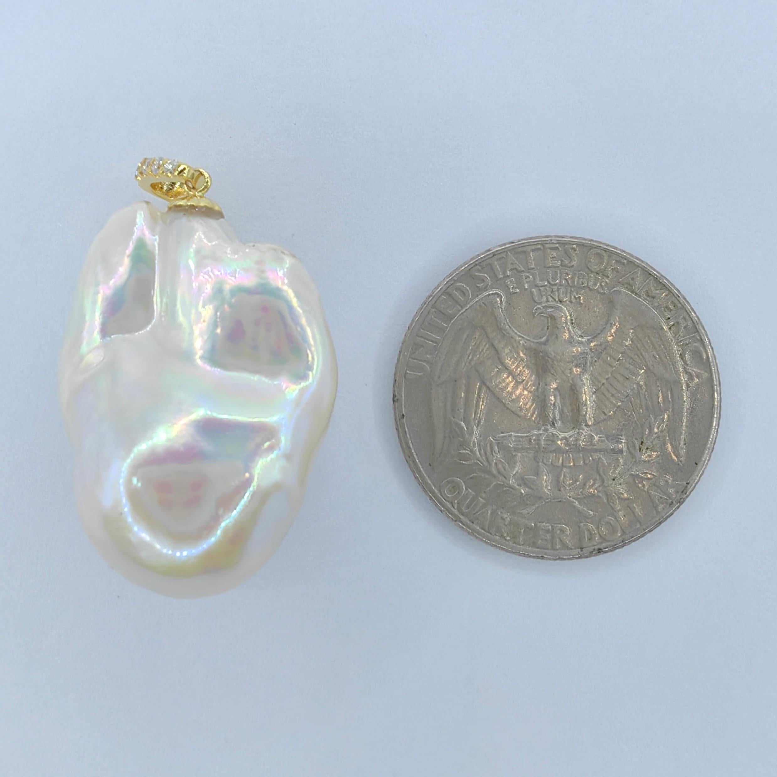 49.24ct Iridescent Baroque Pearl Diamond 18K Pendant & 22K Chain in Yellow Gold For Sale 5