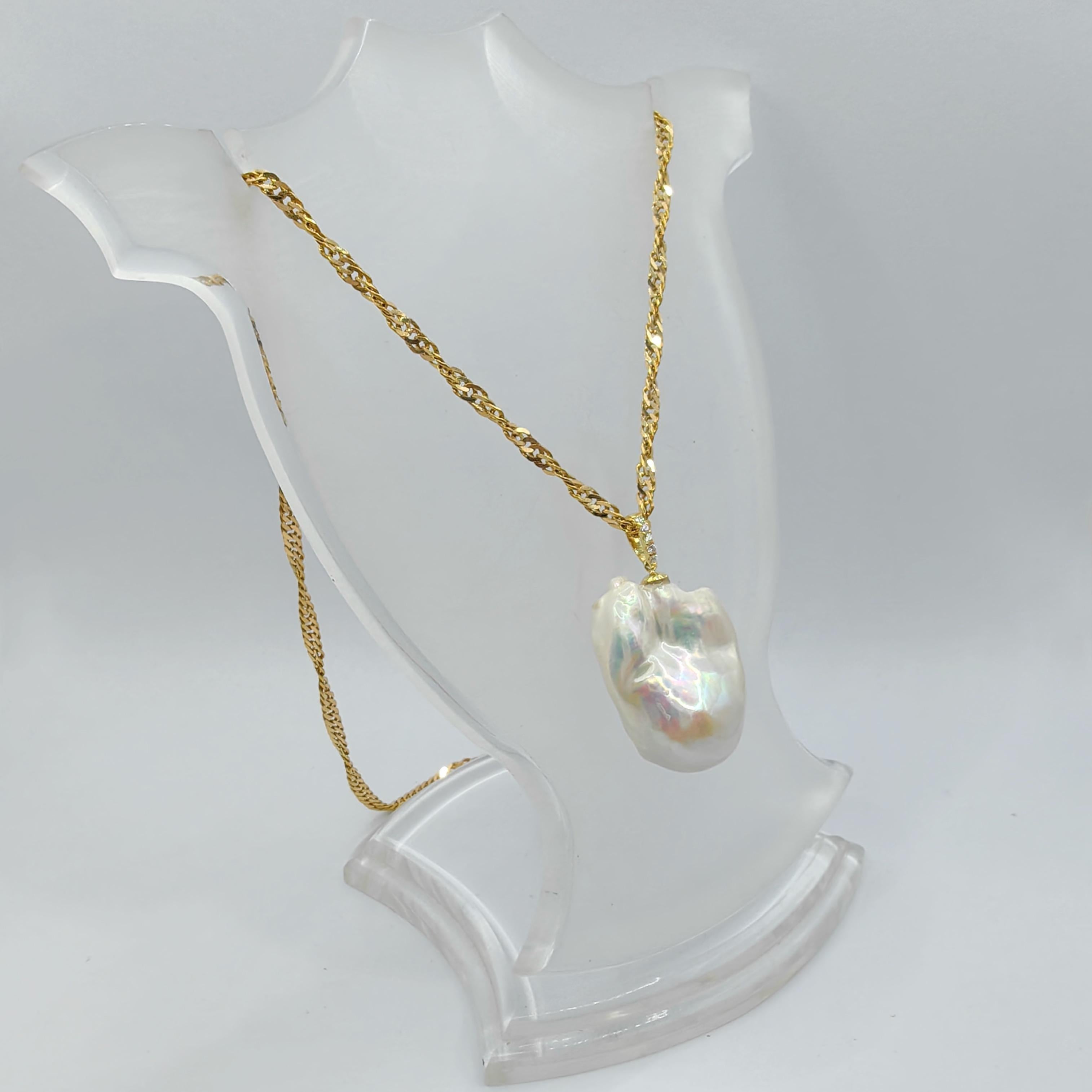 Women's 49.24ct Iridescent Baroque Pearl Diamond 18K Pendant & 22K Chain in Yellow Gold For Sale