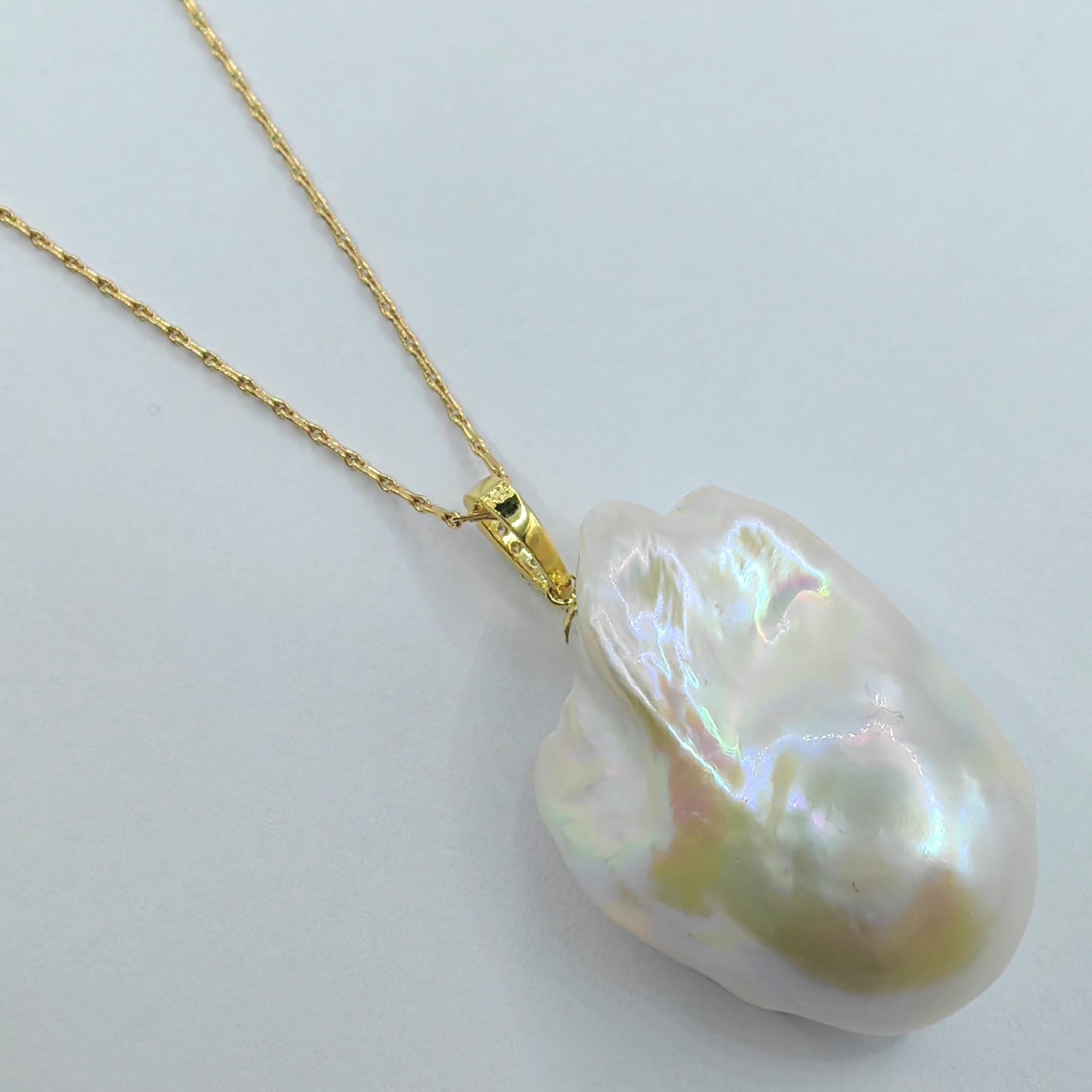 49.24ct Large Iridescent Baroque Pearl Diamond 18K Yellow Gold Necklace Pendant In New Condition For Sale In Wan Chai District, HK