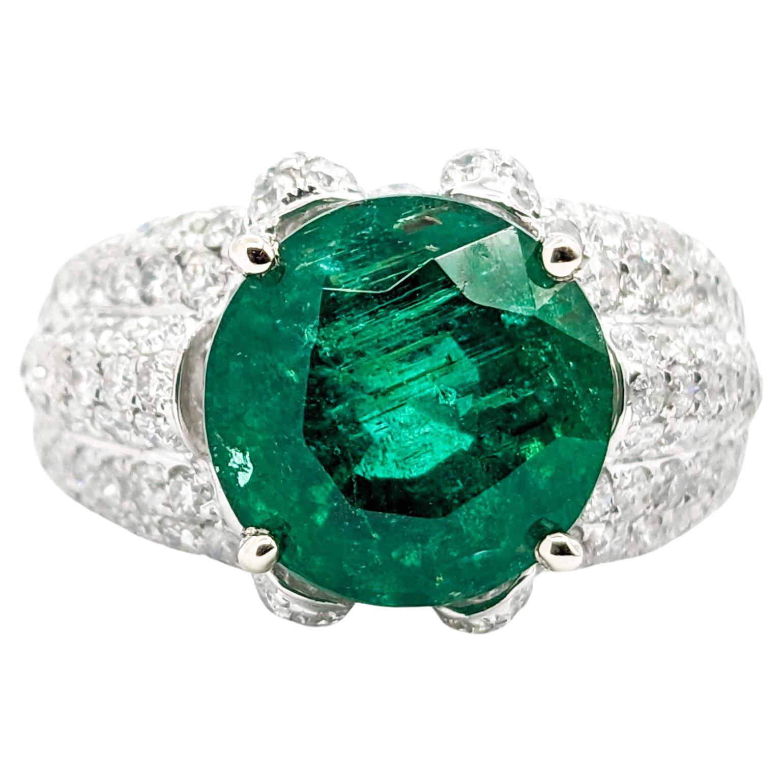 Contemporary 4.92ct Emerald & Diamond Cocktail Ring In White Gold For Sale