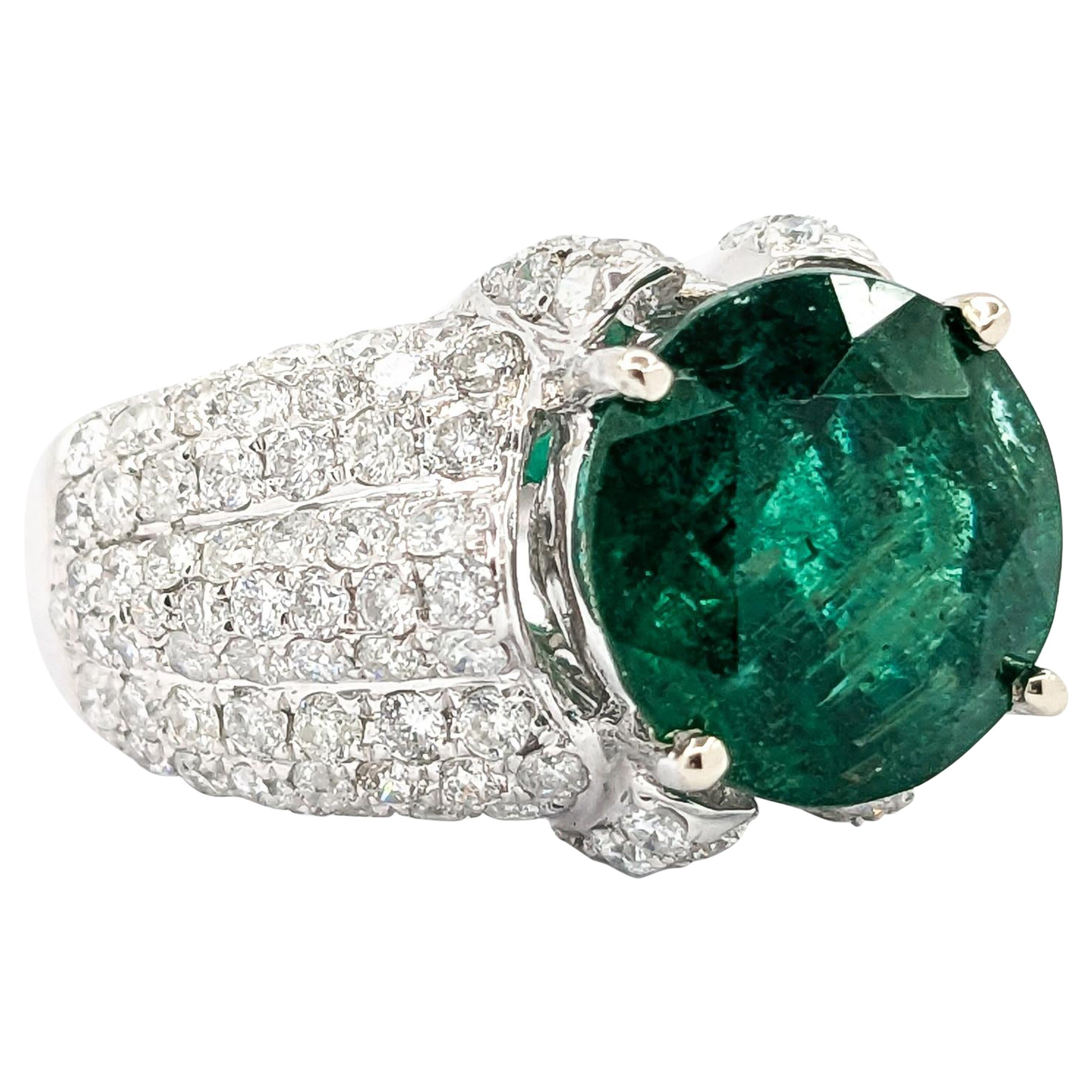 4,92ct natürlicher Smaragd & 1,91ctw Diamantring in Weißgold
