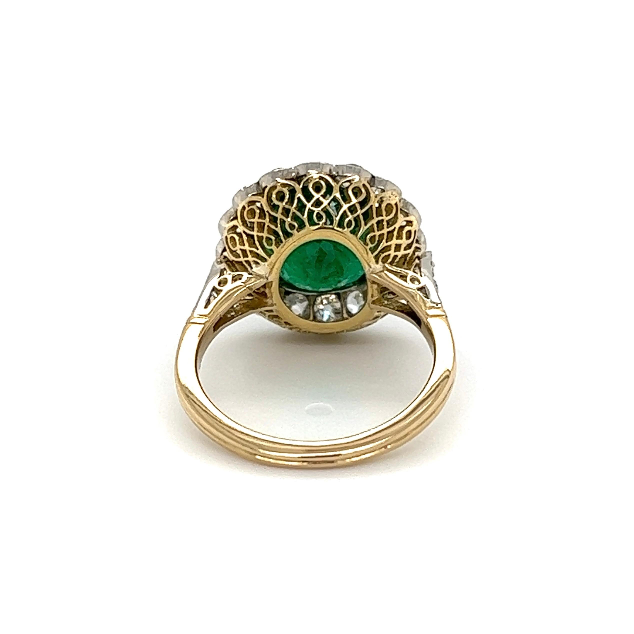 4.93 Carat Emerald  GIA and Diamond Platinum Ring Estate Fine Jewelry In Excellent Condition For Sale In Montreal, QC