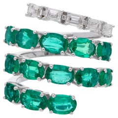 Bague en or blanc 18 carats avec émeraude de Zambie ovale de 4,93 carats et diamants 0,76 carat