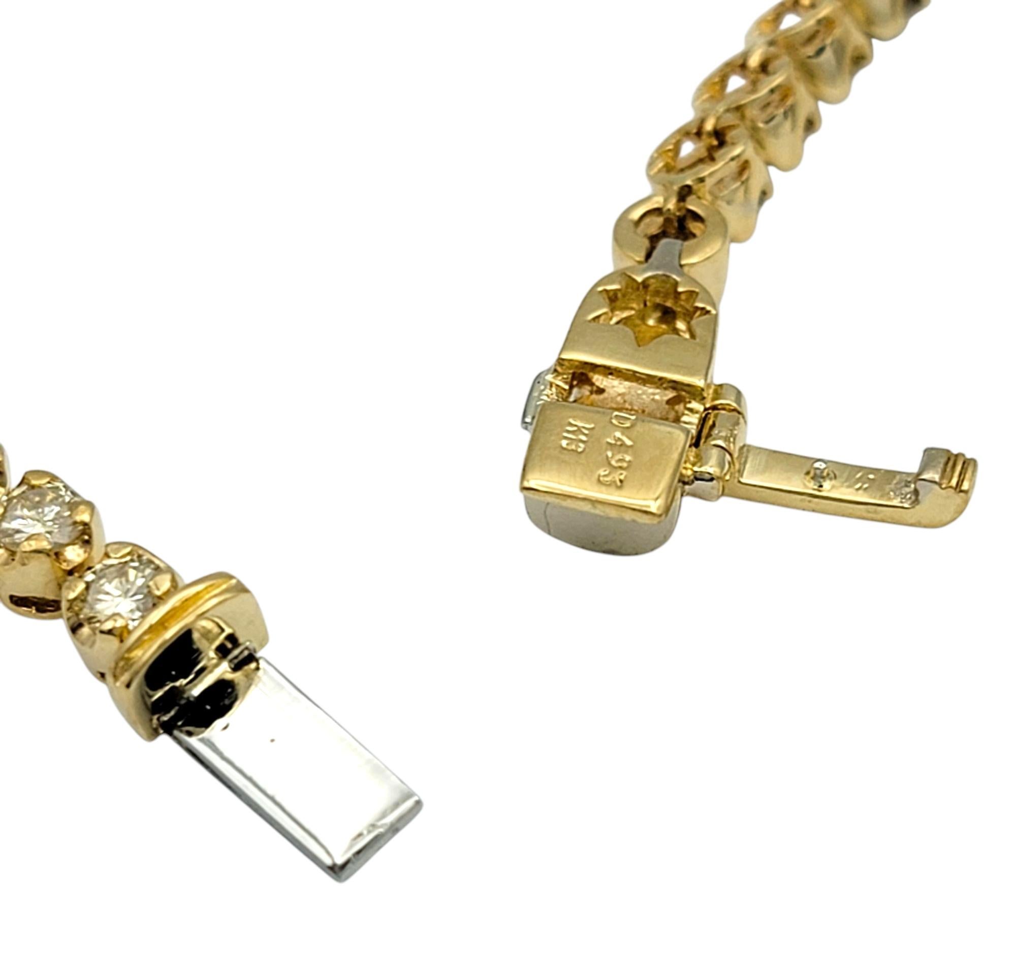 4.93 Carat Round Brilliant Cut Diamond Tennis Bracelet in 18 Karat Yellow Gold For Sale 1