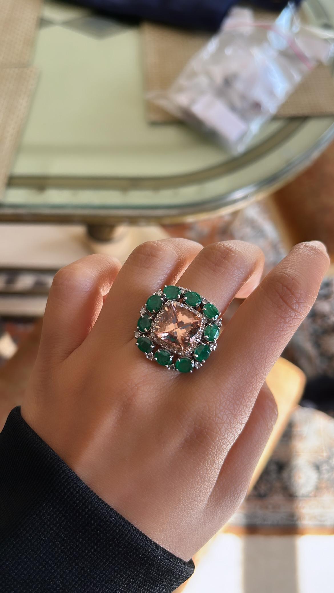 4.93 Carats, Cushion Cut Morganite, Emerald & Diamonds Cocktail/Engagement Ring For Sale 1