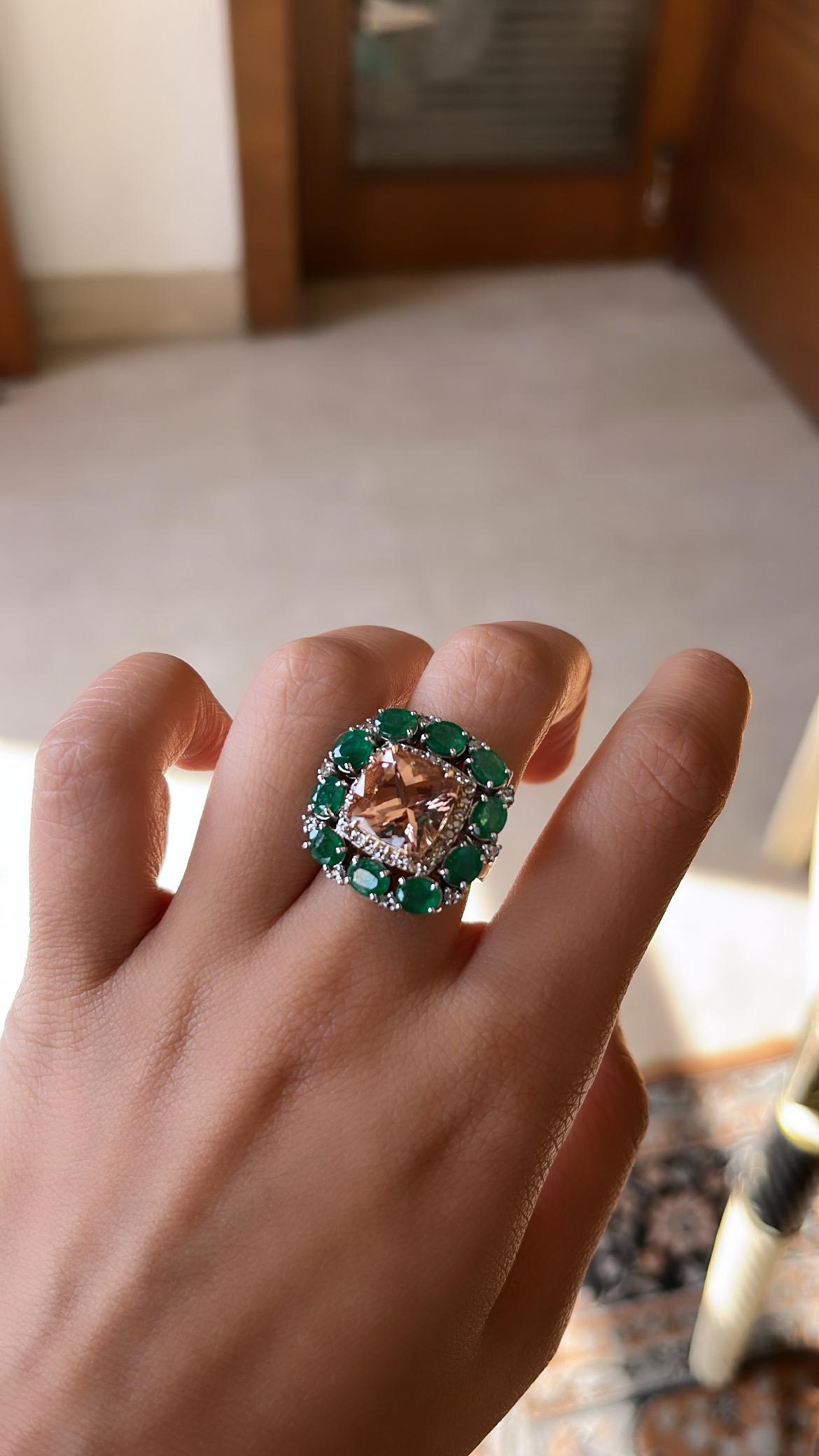 4.93 Carats, Cushion Cut Morganite, Emerald & Diamonds Cocktail/Engagement Ring For Sale 2